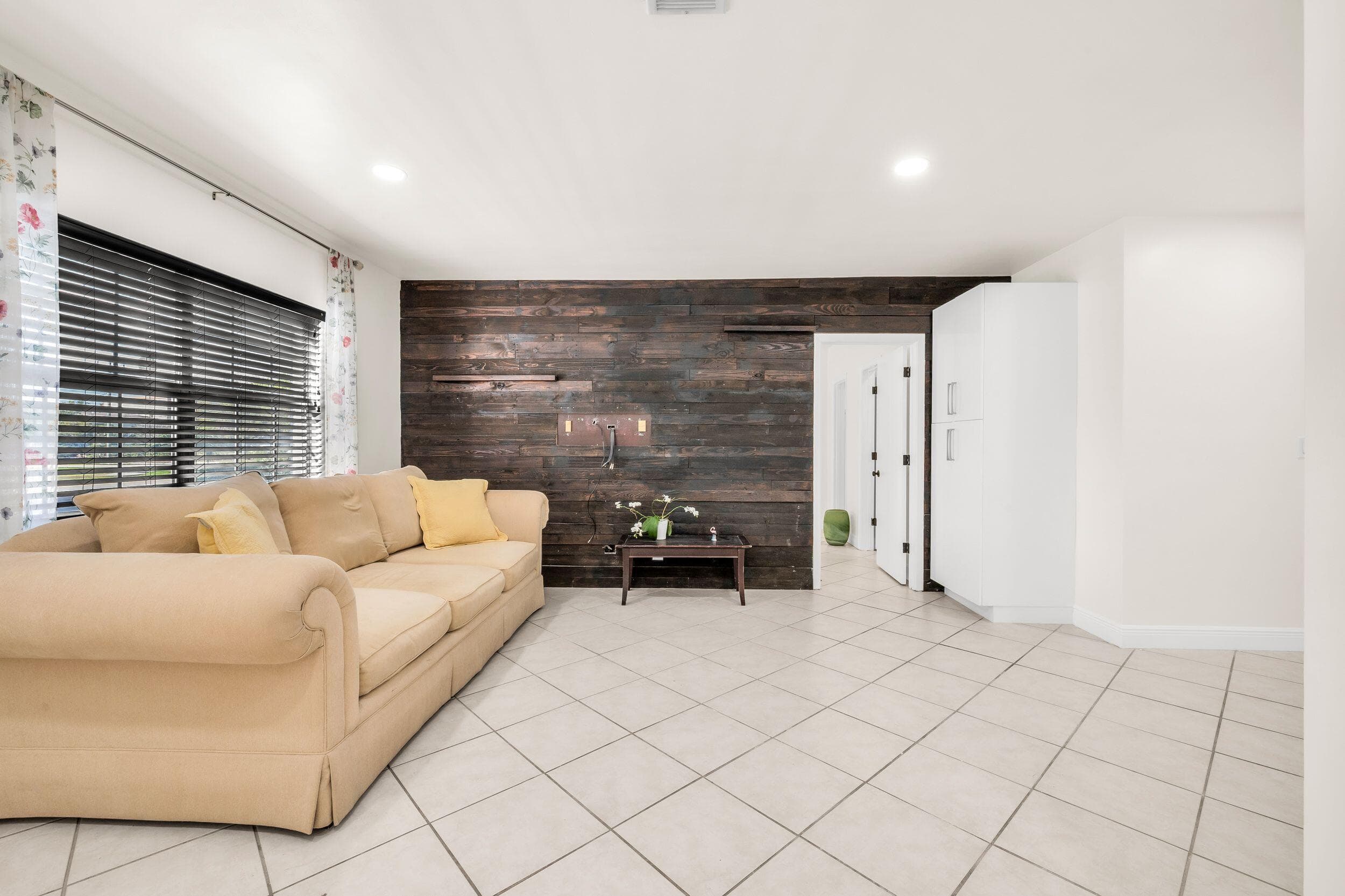 299 SW 7th Street 106, Boca Raton, FL 33432 — photo 7 of 25