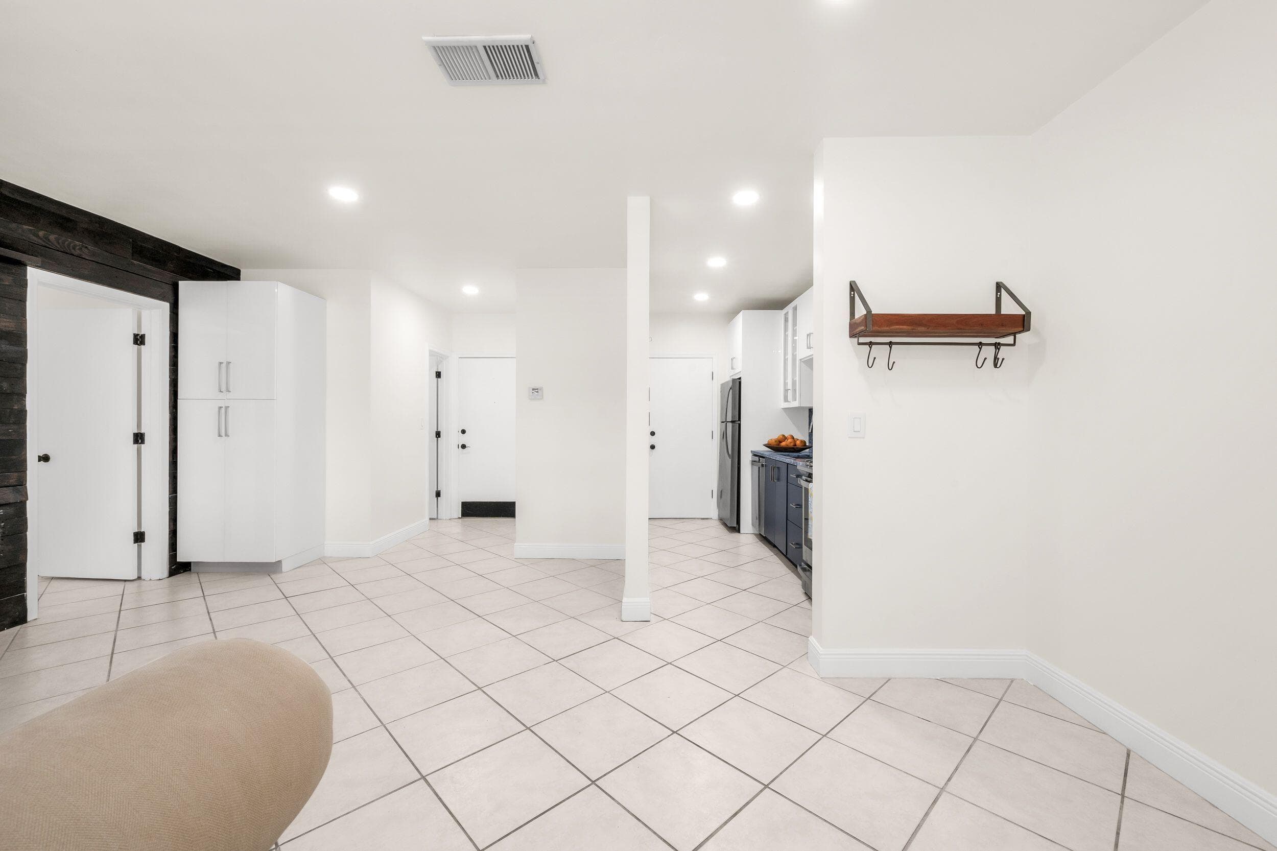 299 SW 7th Street 106, Boca Raton, FL 33432 — photo 9 of 25