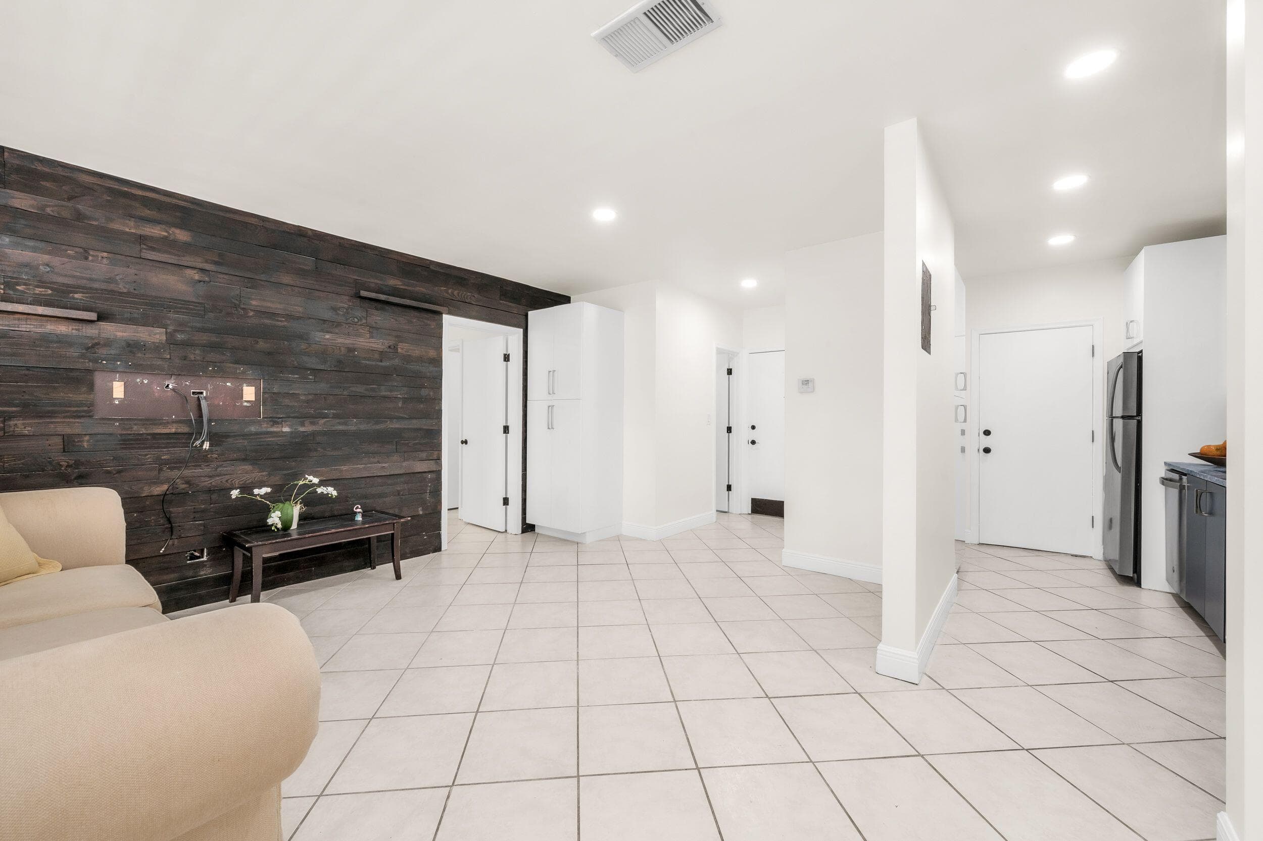 299 SW 7th Street 106, Boca Raton, FL 33432 — photo 10 of 25