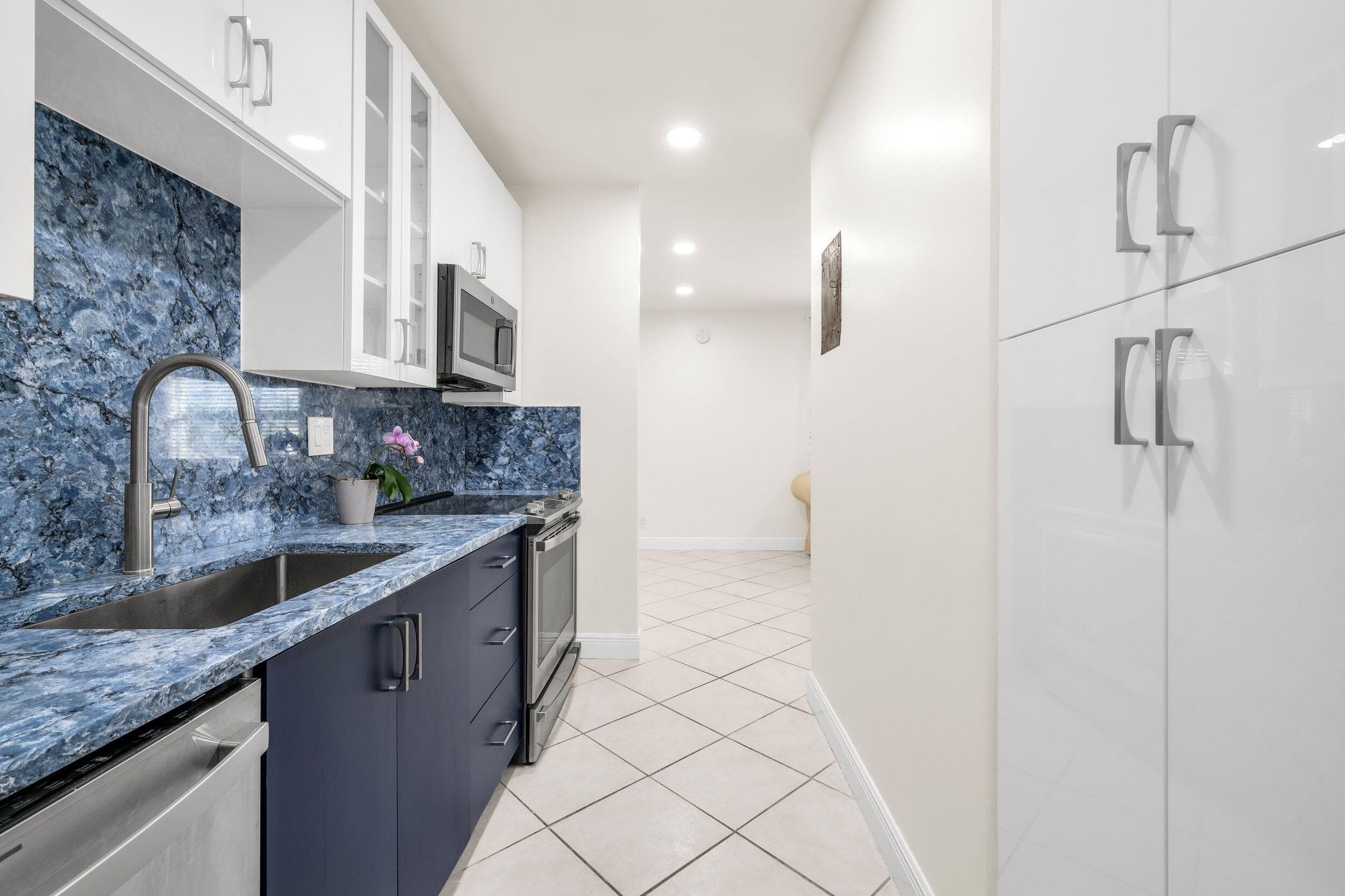 299 SW 7th Street 106, Boca Raton, FL 33432 — photo 13 of 25
