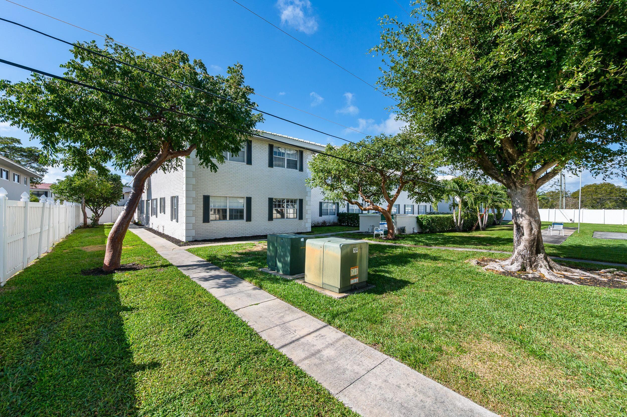 299 SW 7th Street 106, Boca Raton, FL 33432 — photo 24 of 25