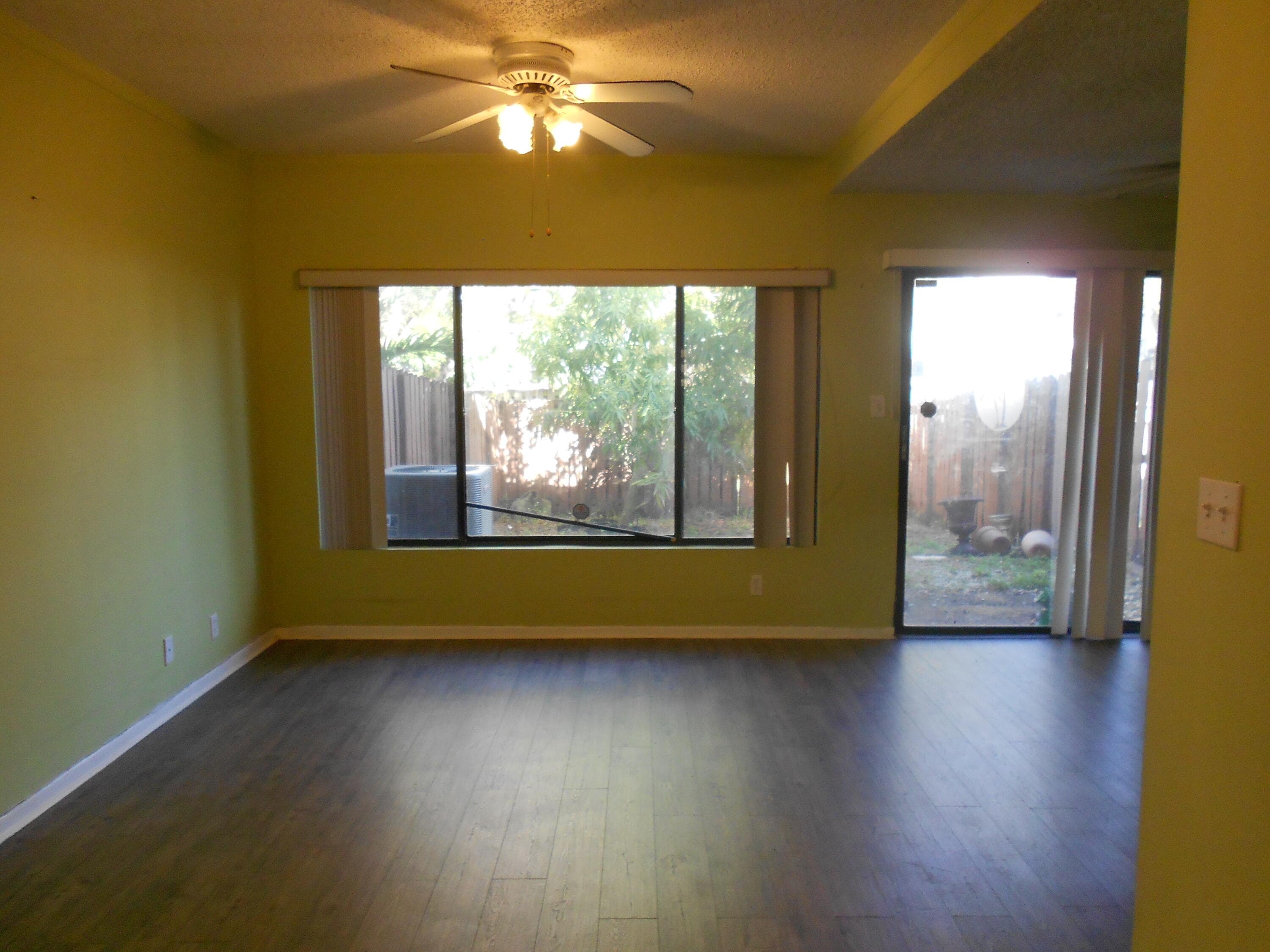 4213 NW 76th Avenue 4213, Davie, FL 33024 — photo 1 of 24