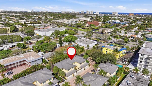824 SE 4th Court, Deerfield Beach, FL 33441 — photo 4 of 31