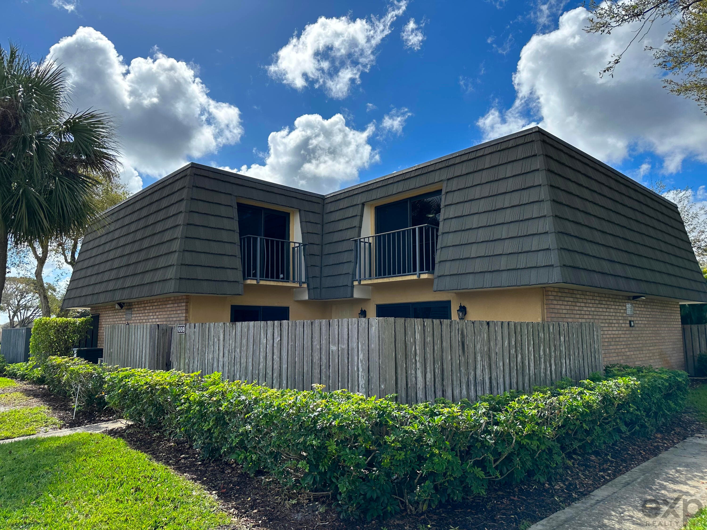 1008 10th Way, West Palm Beach, FL 33407 — photo 1 of 31