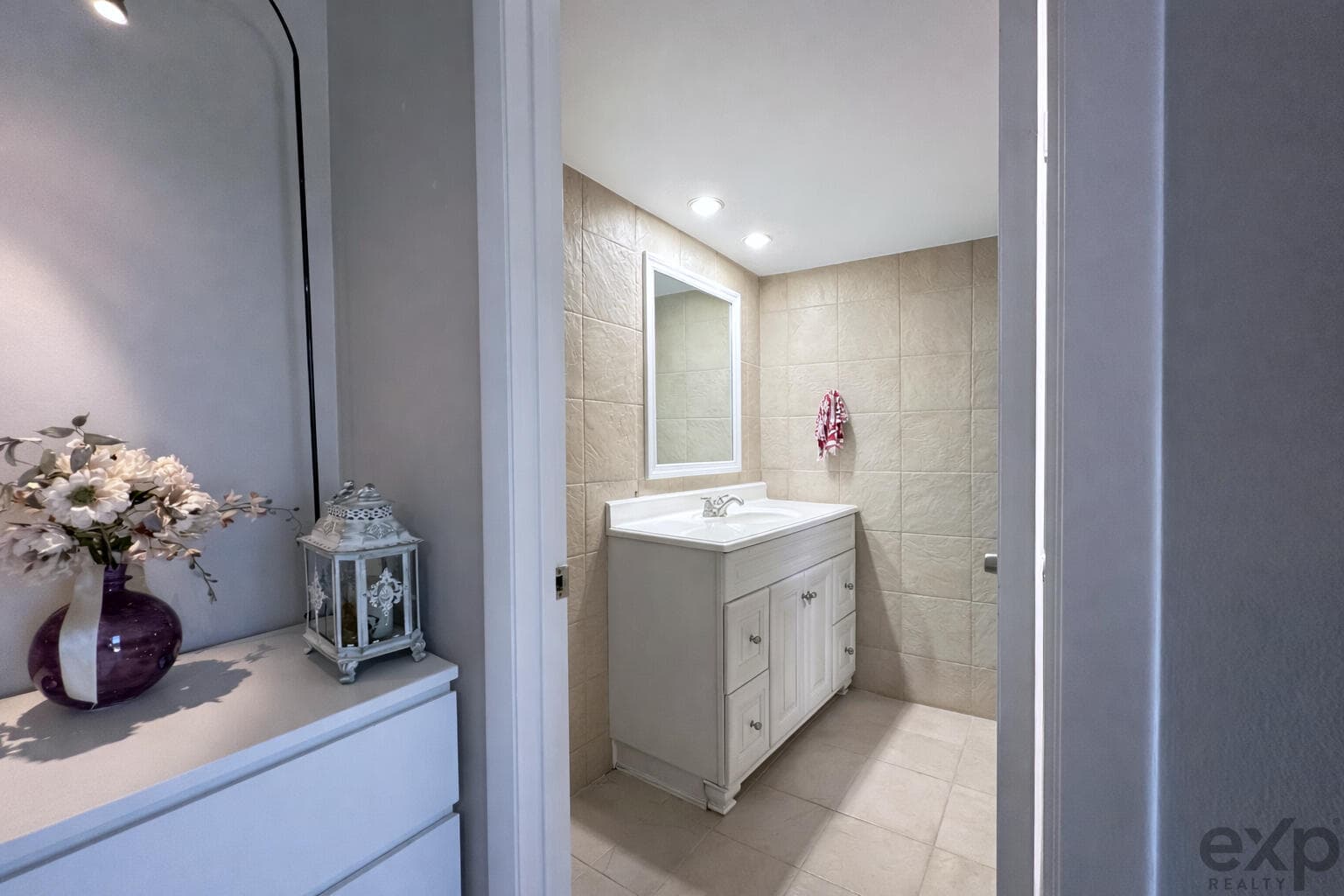 1008 10th Way, West Palm Beach, FL 33407 — photo 5 of 31