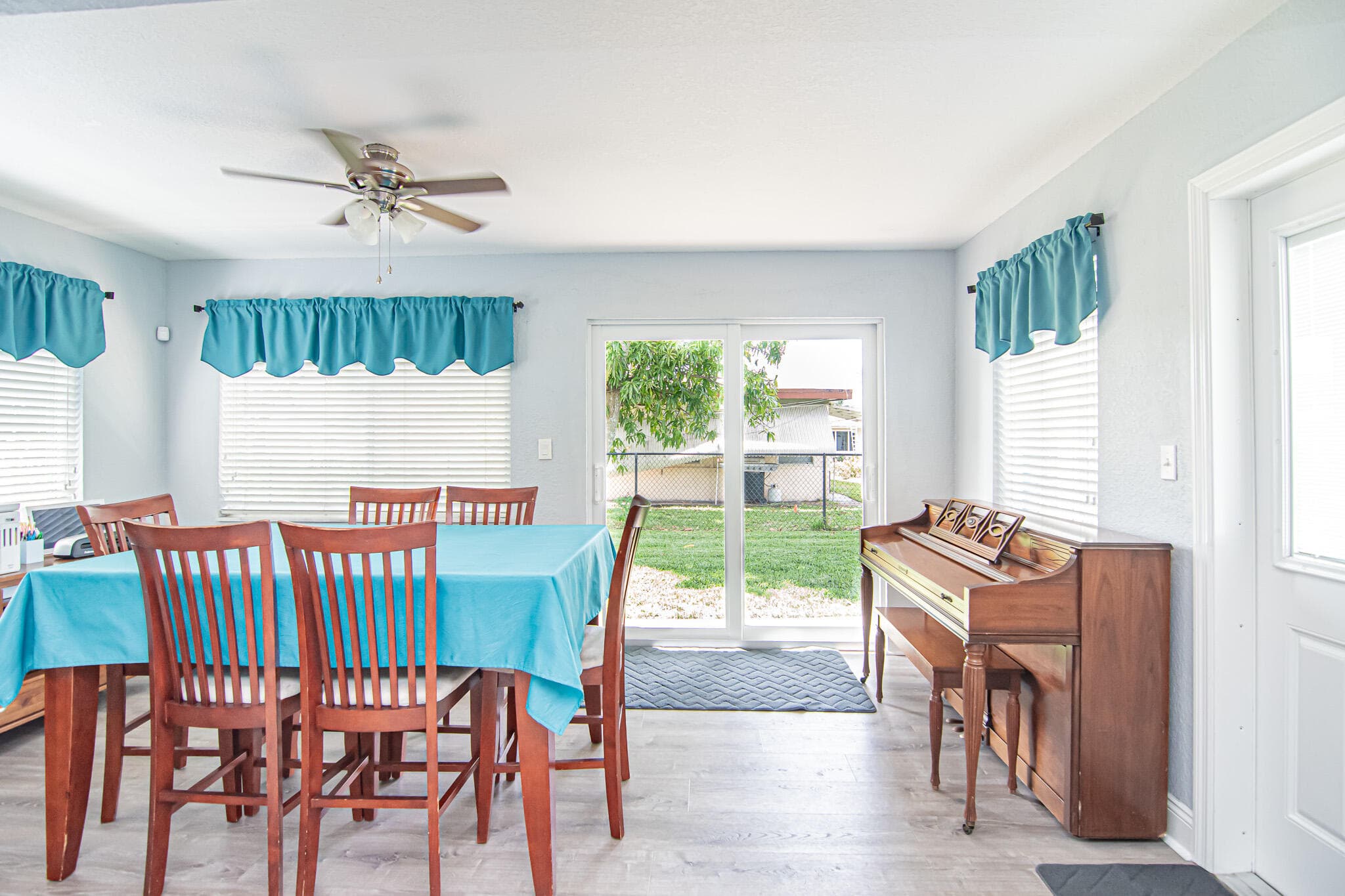 5711 NW 48th Avenue, Tamarac, FL 33319 — photo 9 of 37