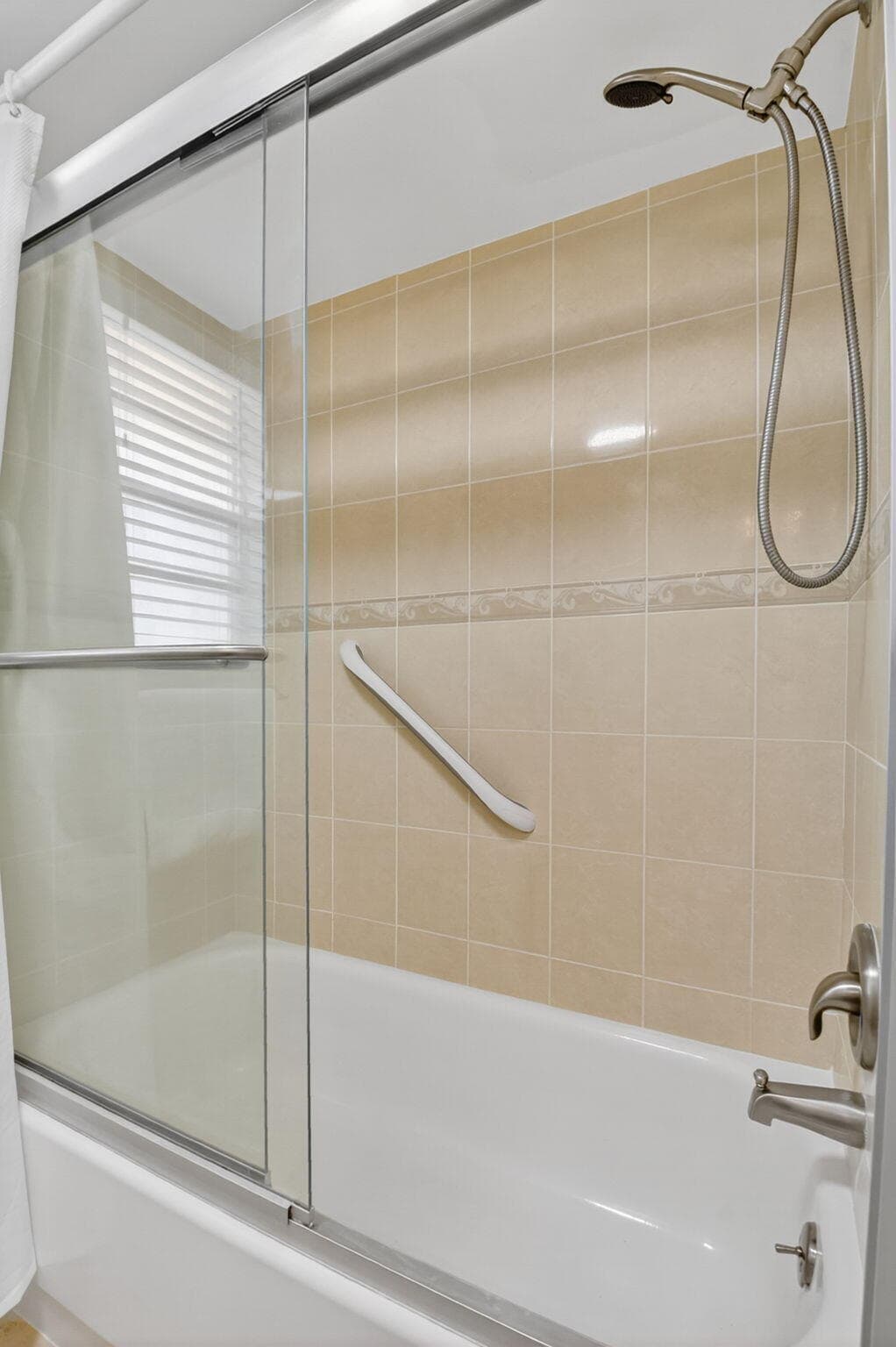 3810 Via Poinciana 206, Lake Worth, FL 33467 — photo 25 of 46
