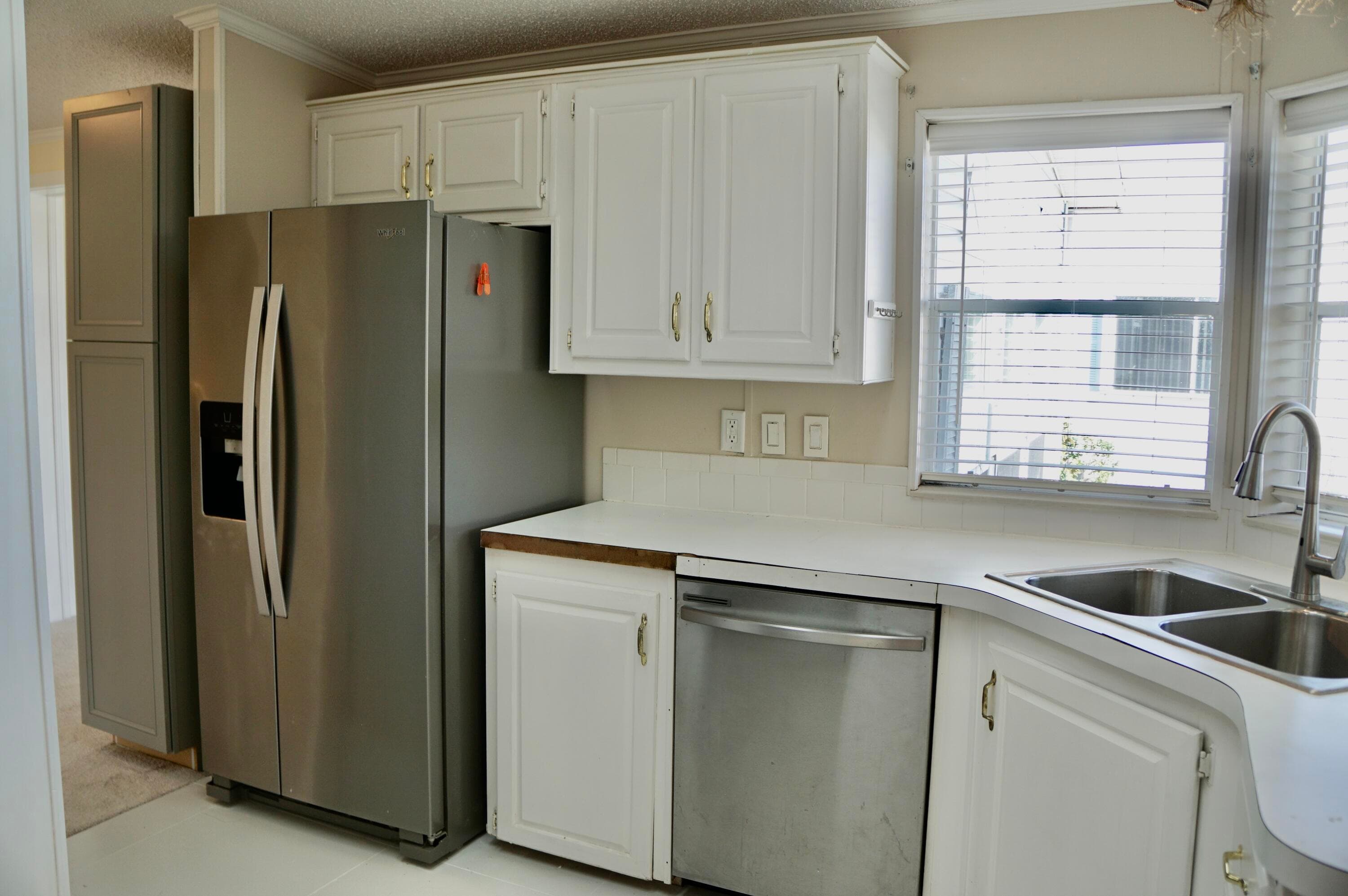 3325 Ironwood Avenue, Port St. Lucie, FL 34952 — photo 6 of 43