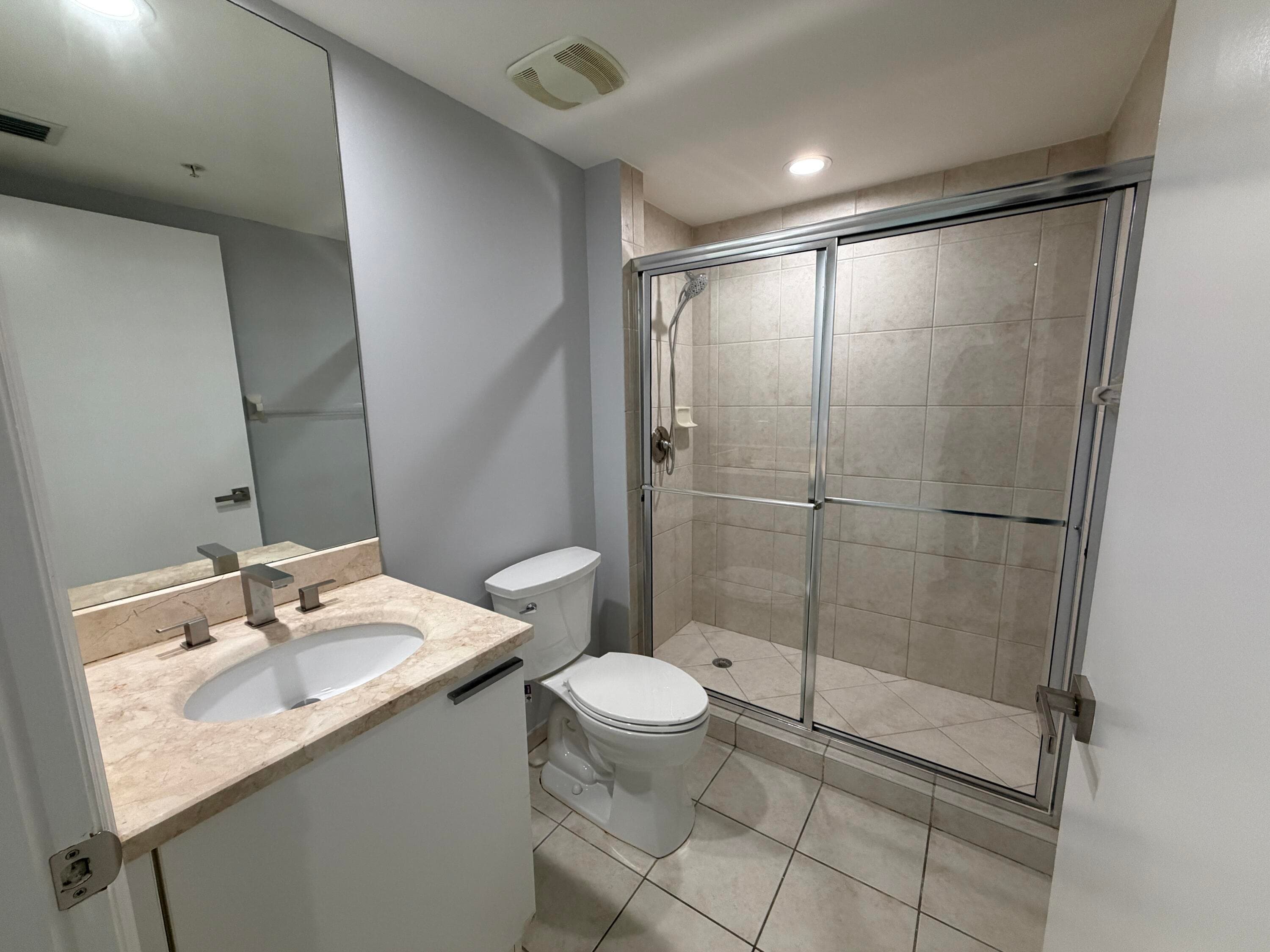 15051 Royal Oaks Lane 1603, North Miami, FL 33181 — photo 19 of 29