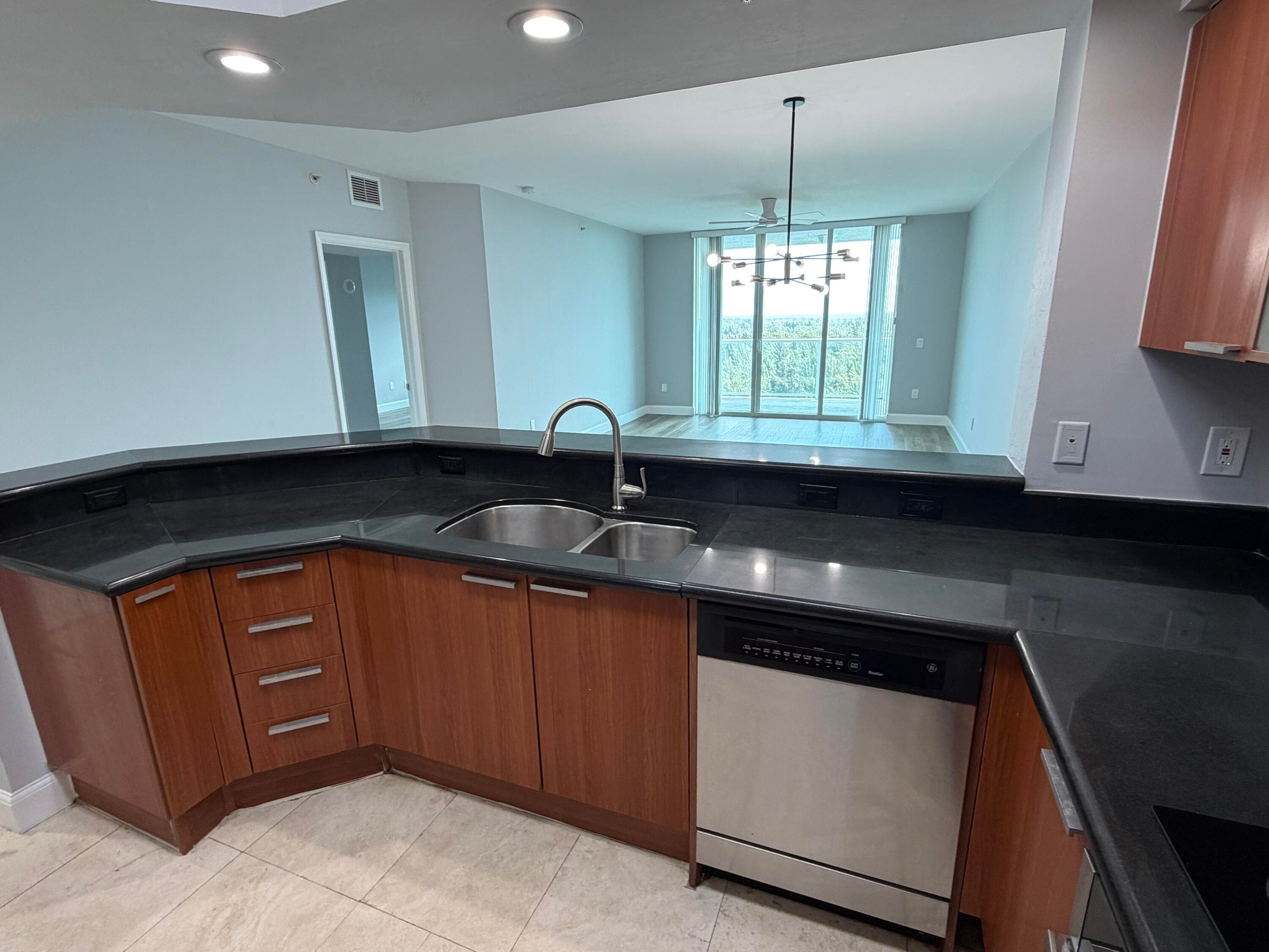 15051 Royal Oaks Lane 1603, North Miami, FL 33181 — photo 8 of 29