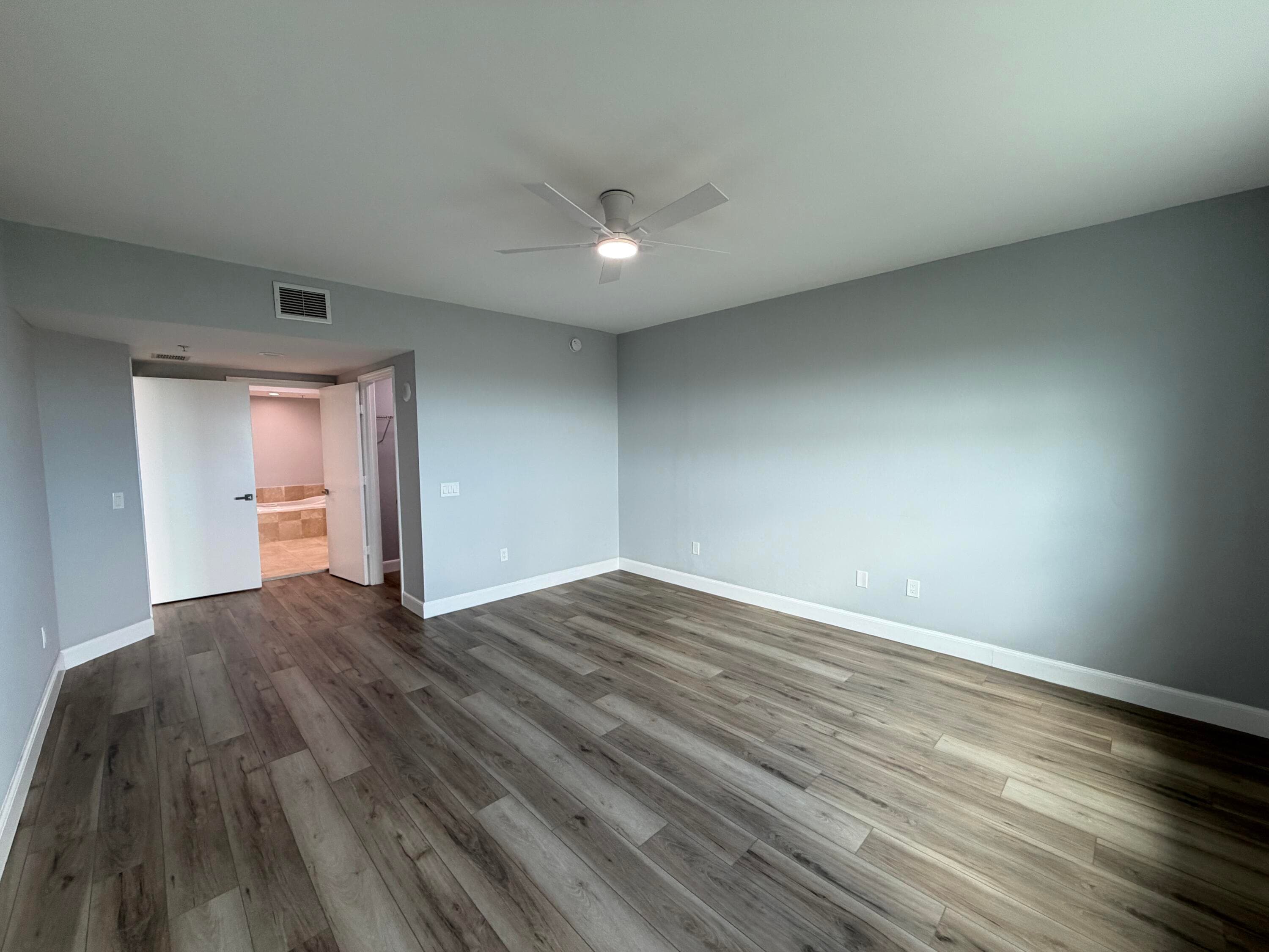 15051 Royal Oaks Lane 1603, North Miami, FL 33181 — photo 10 of 29