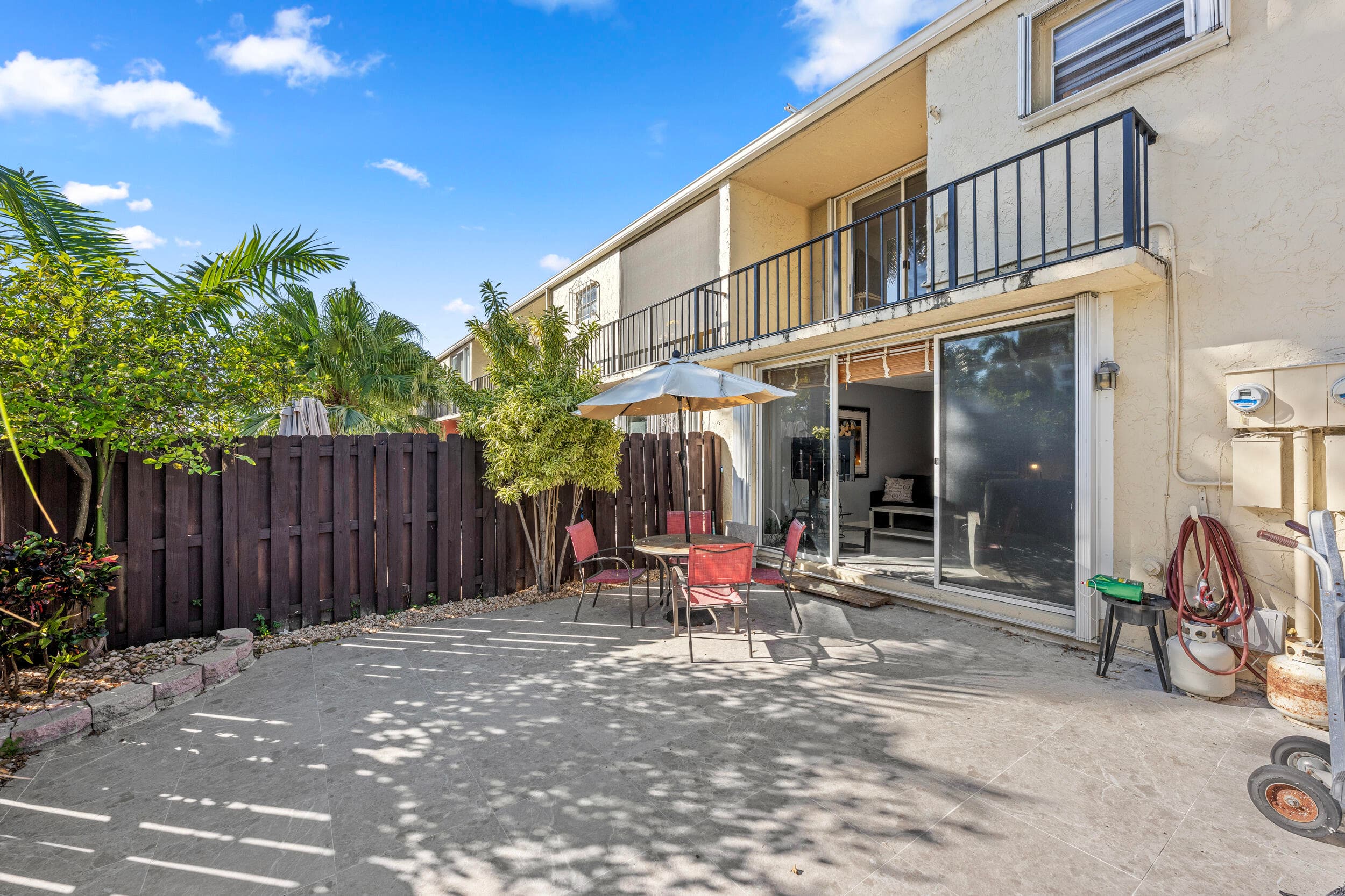 2212 NE 7th Street, Hallandale Beach, FL 33009 — photo 10 of 22