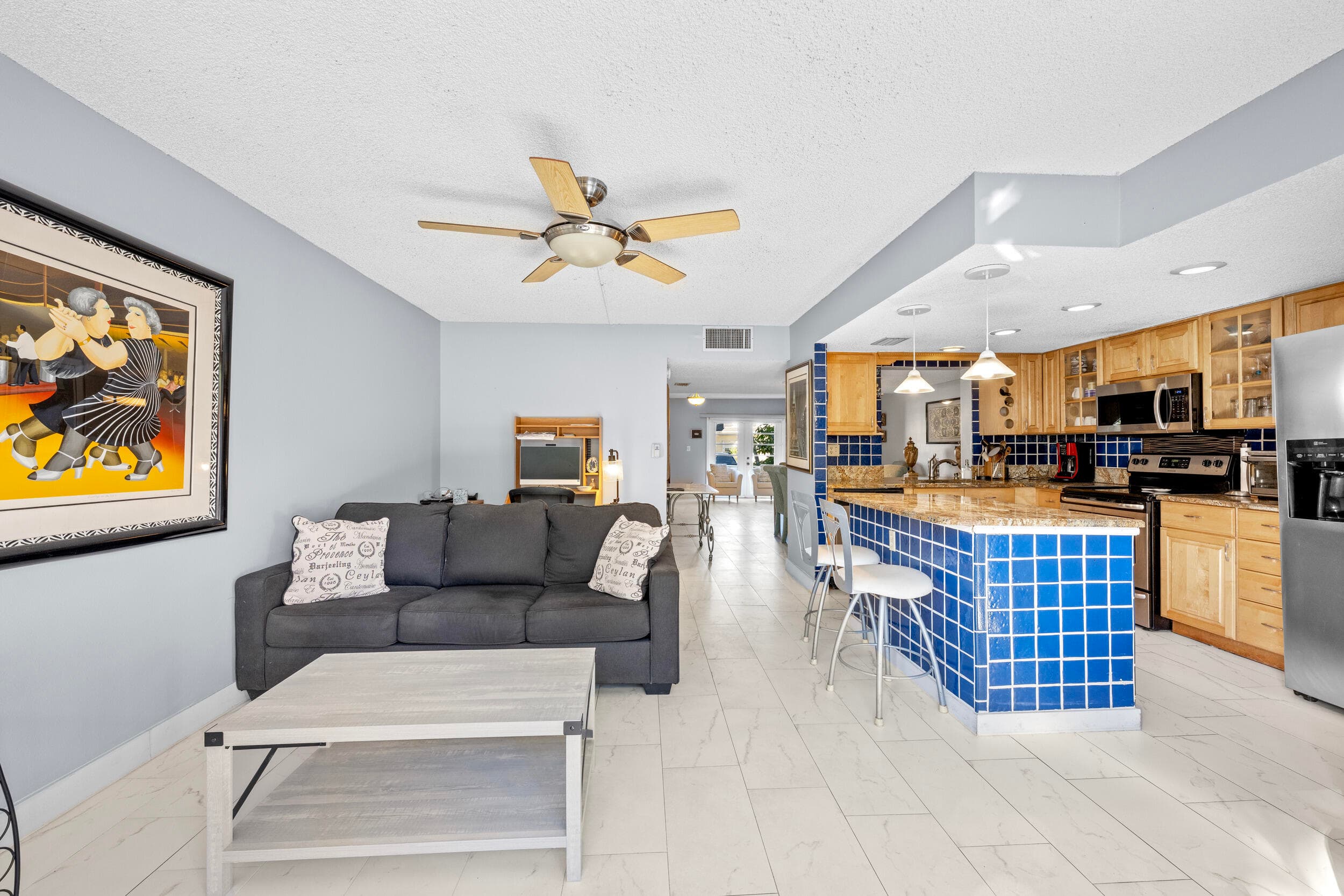 2212 NE 7th Street, Hallandale Beach, FL 33009 — photo 11 of 22