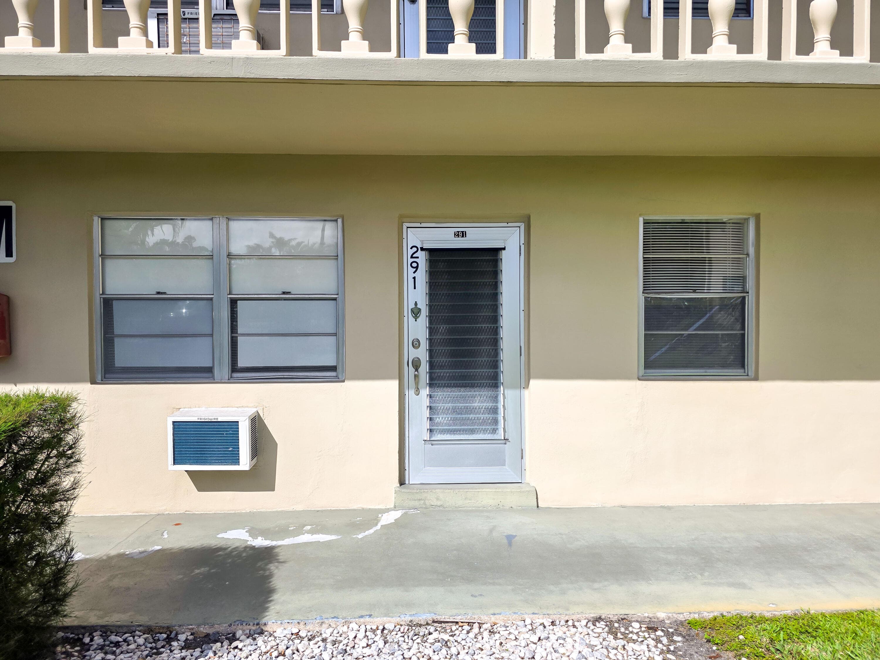 291 Norwich M, West Palm Beach, FL 33417 — photo 2 of 22