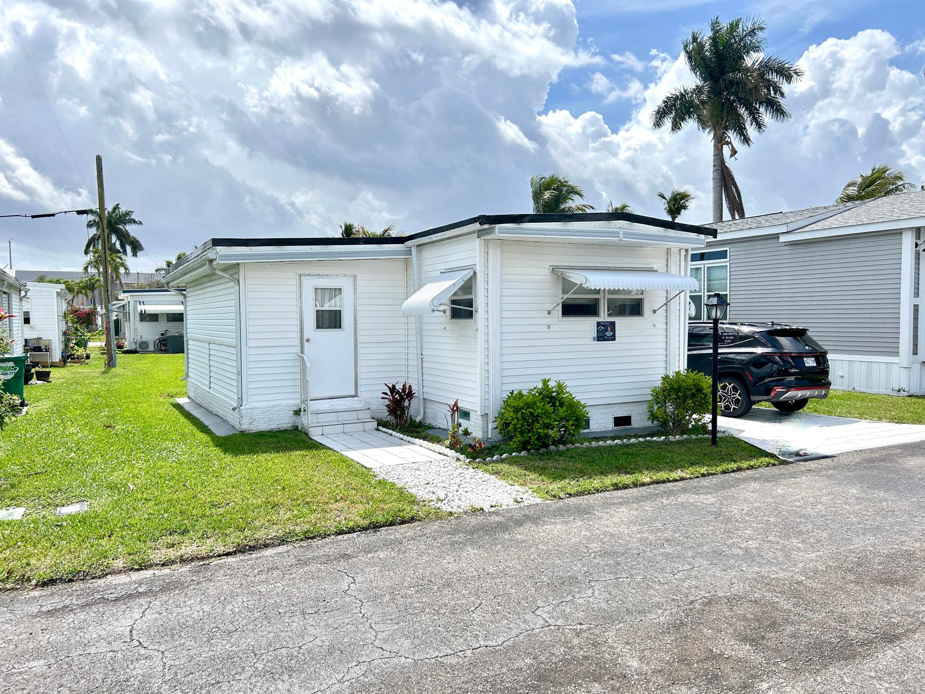 3240 State Street, Hollywood, FL 33021 — photo 2 of 30