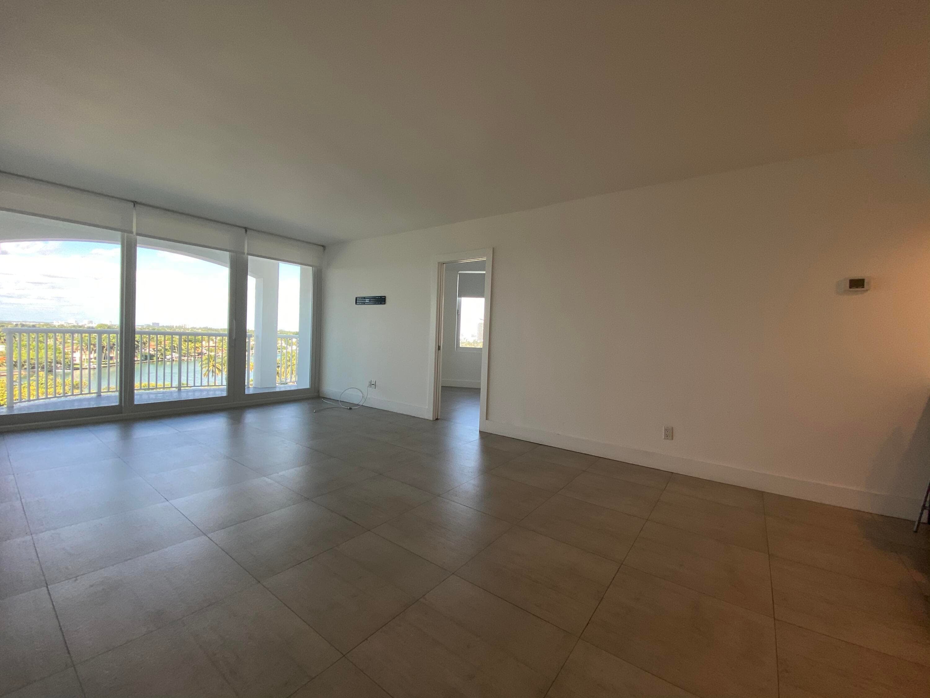 5401 Collins Avenue 620, Miami Beach, FL 33140 — photo 13 of 36