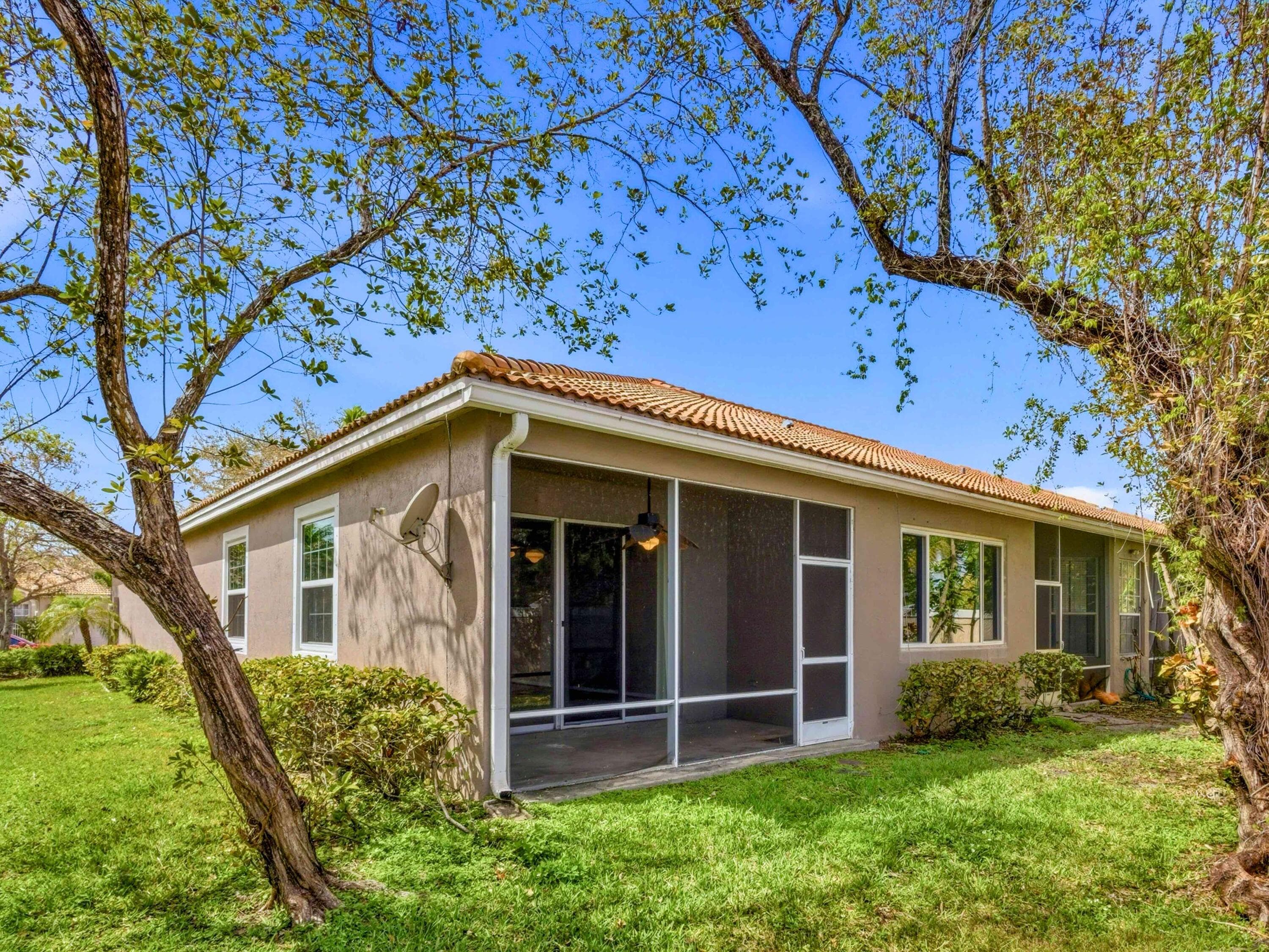 2920 E Aragon Boulevard 3, Sunrise, FL 33313 — photo 27 of 52