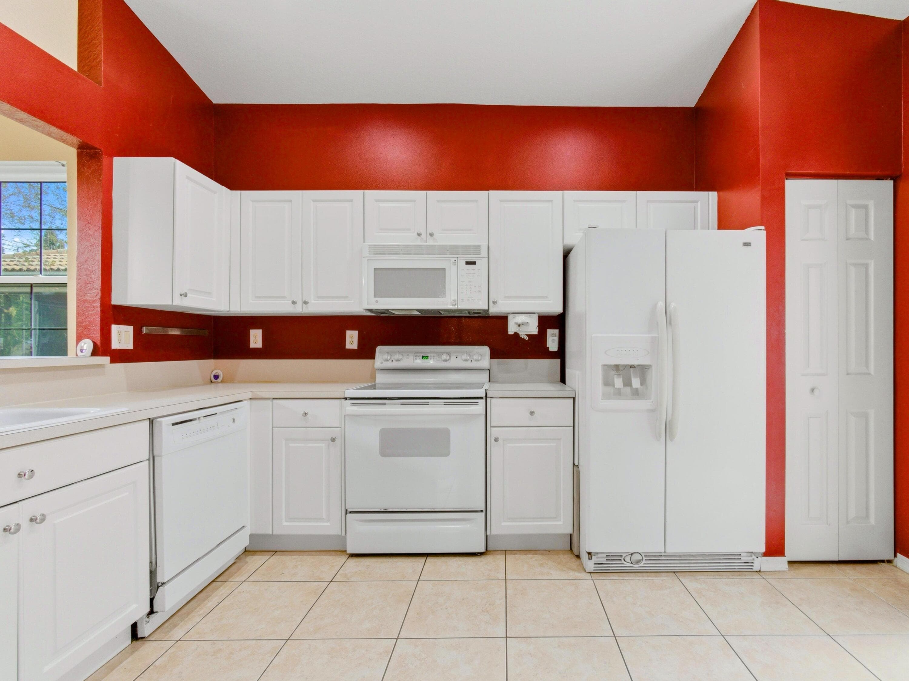 2920 E Aragon Boulevard 3, Sunrise, FL 33313 — photo 7 of 52