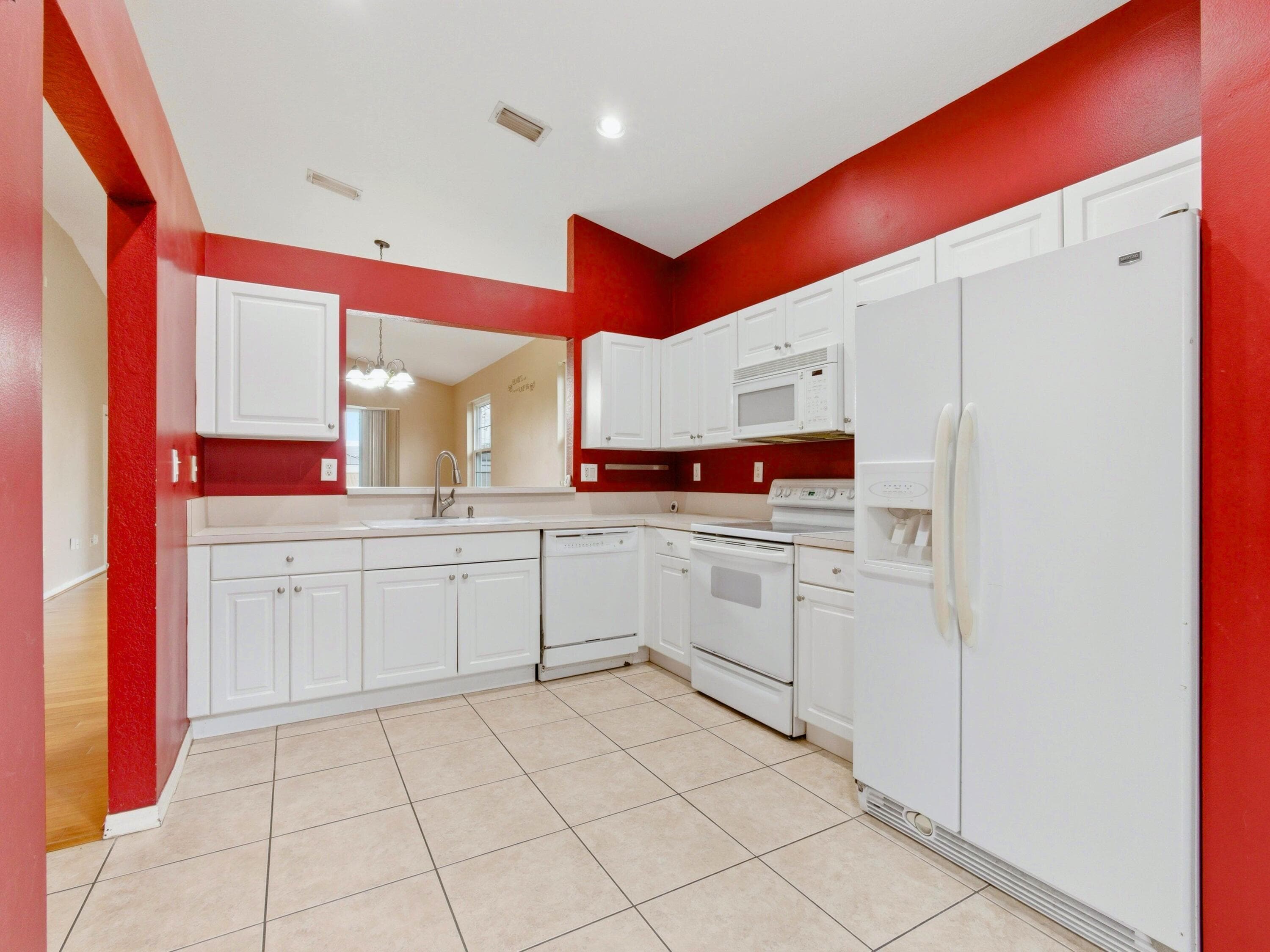 2920 E Aragon Boulevard 3, Sunrise, FL 33313 — photo 6 of 52