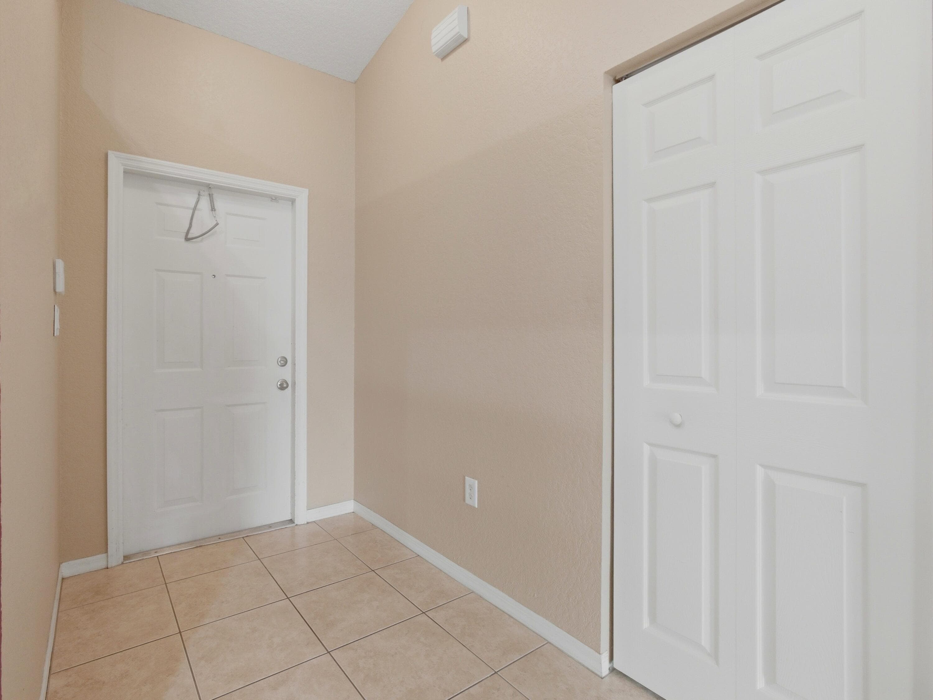 2920 E Aragon Boulevard 3, Sunrise, FL 33313 — photo 4 of 52