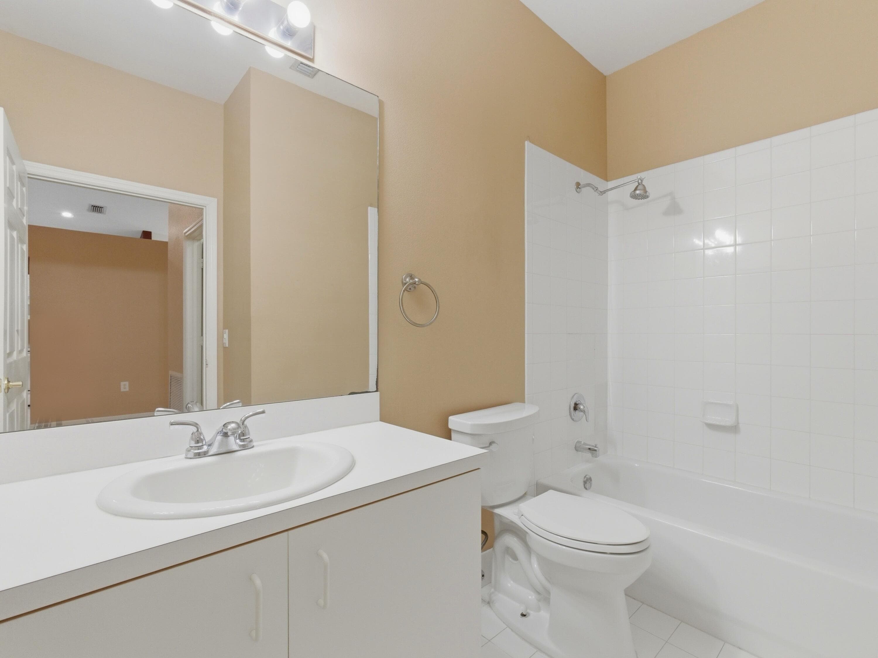 2920 E Aragon Boulevard 3, Sunrise, FL 33313 — photo 19 of 52