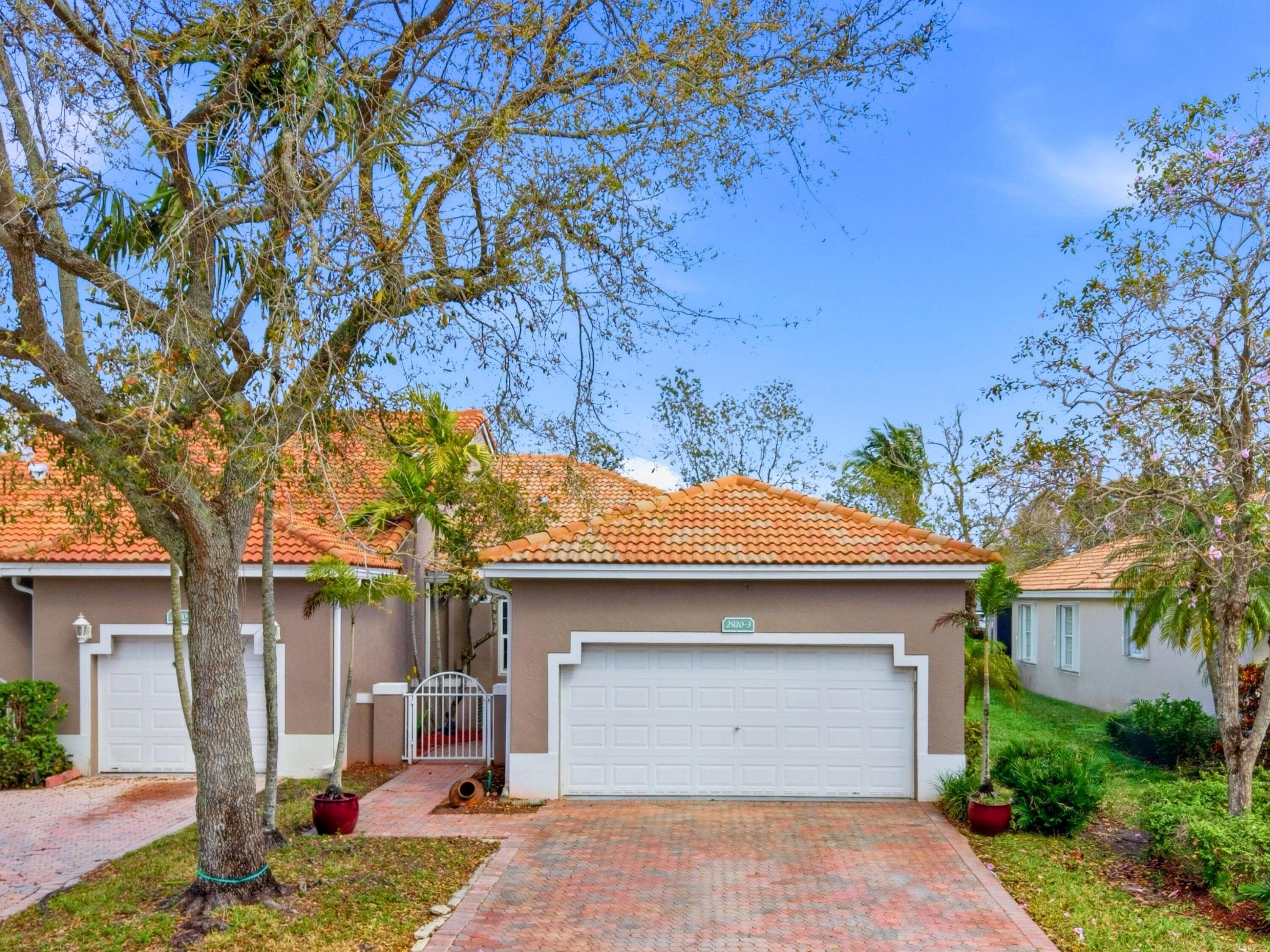 2920 E Aragon Boulevard 3, Sunrise, FL 33313 — photo 32 of 52