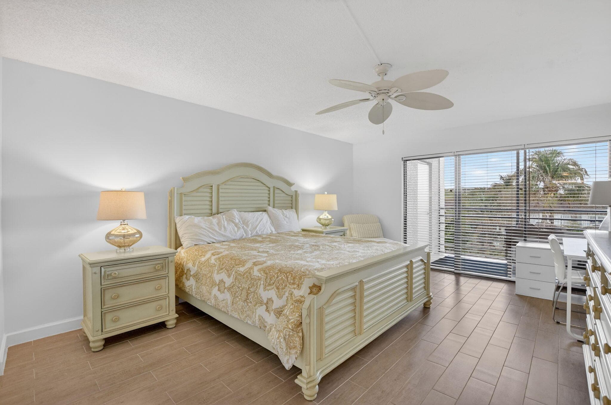 5851 Camino Del Sol 402, Boca Raton, FL 33433 — photo 17 of 38