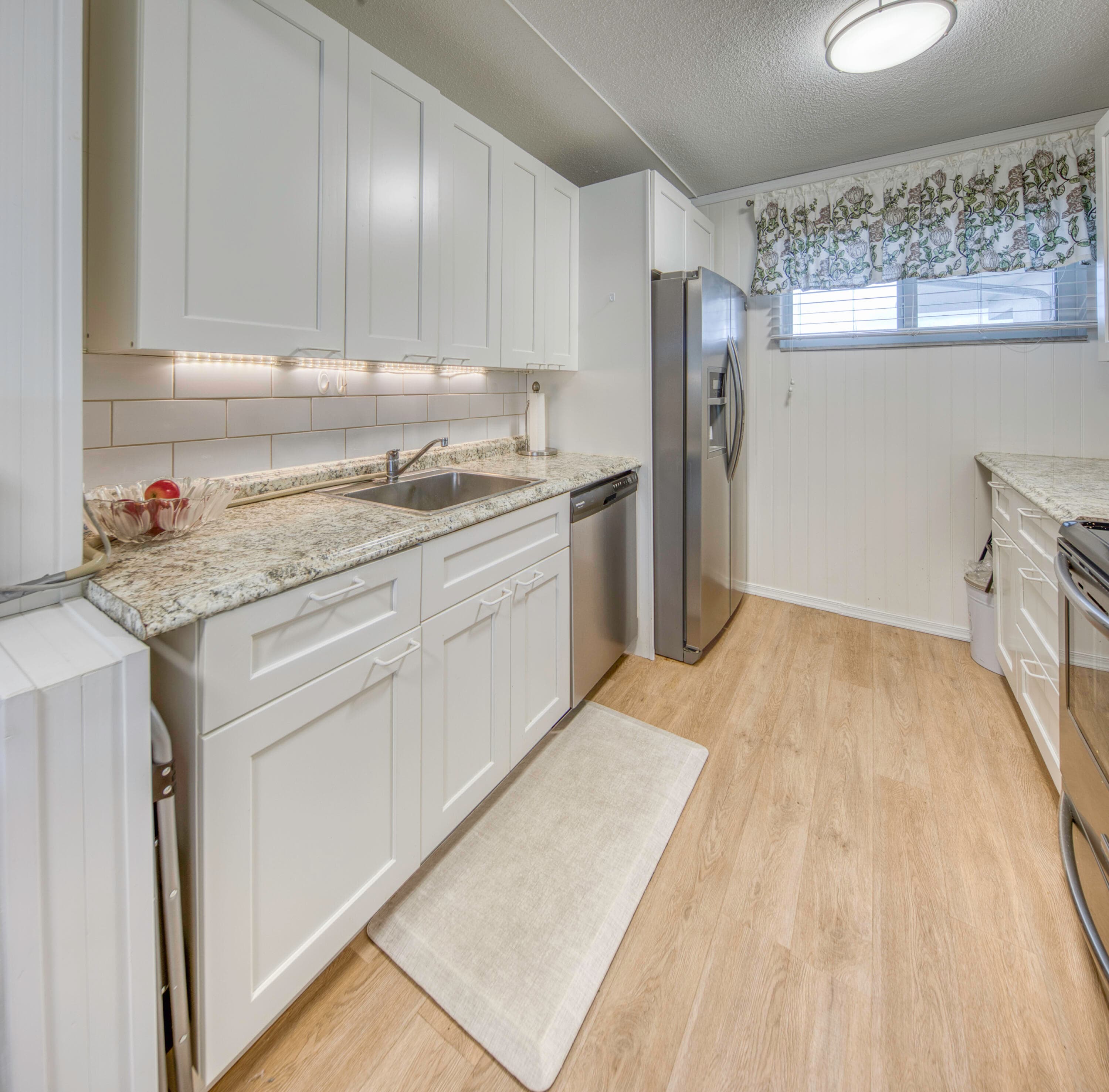 2566 Garden Drive S, Lake Worth Beach, FL 33461 — photo 5 of 12