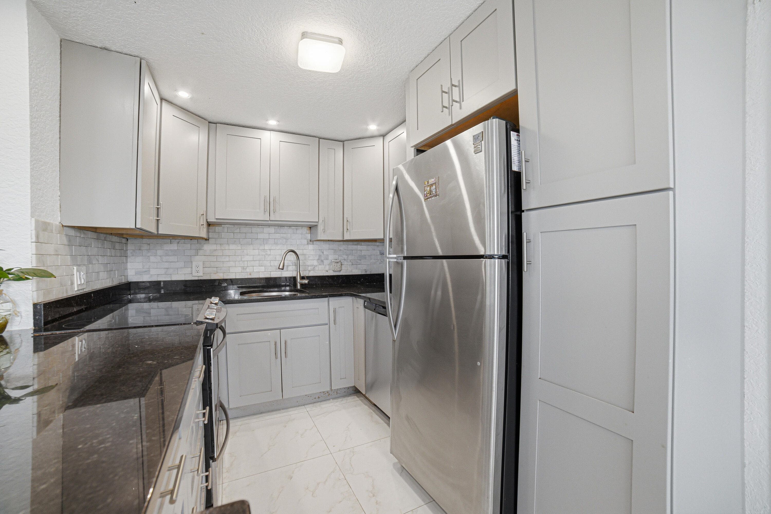51 Markham C, Deerfield Beach, FL 33442 — photo 3 of 47