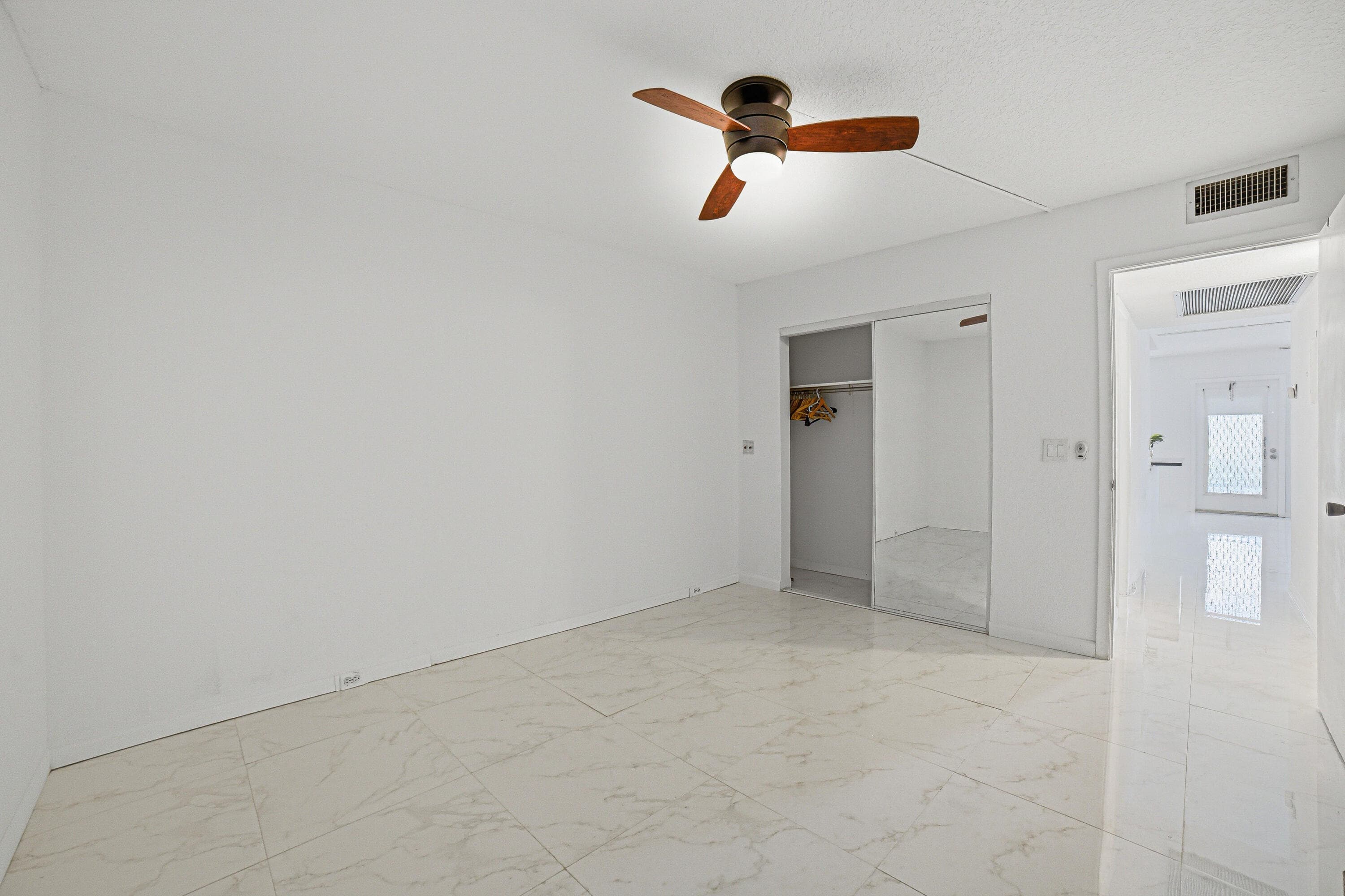 51 Markham C, Deerfield Beach, FL 33442 — photo 10 of 47
