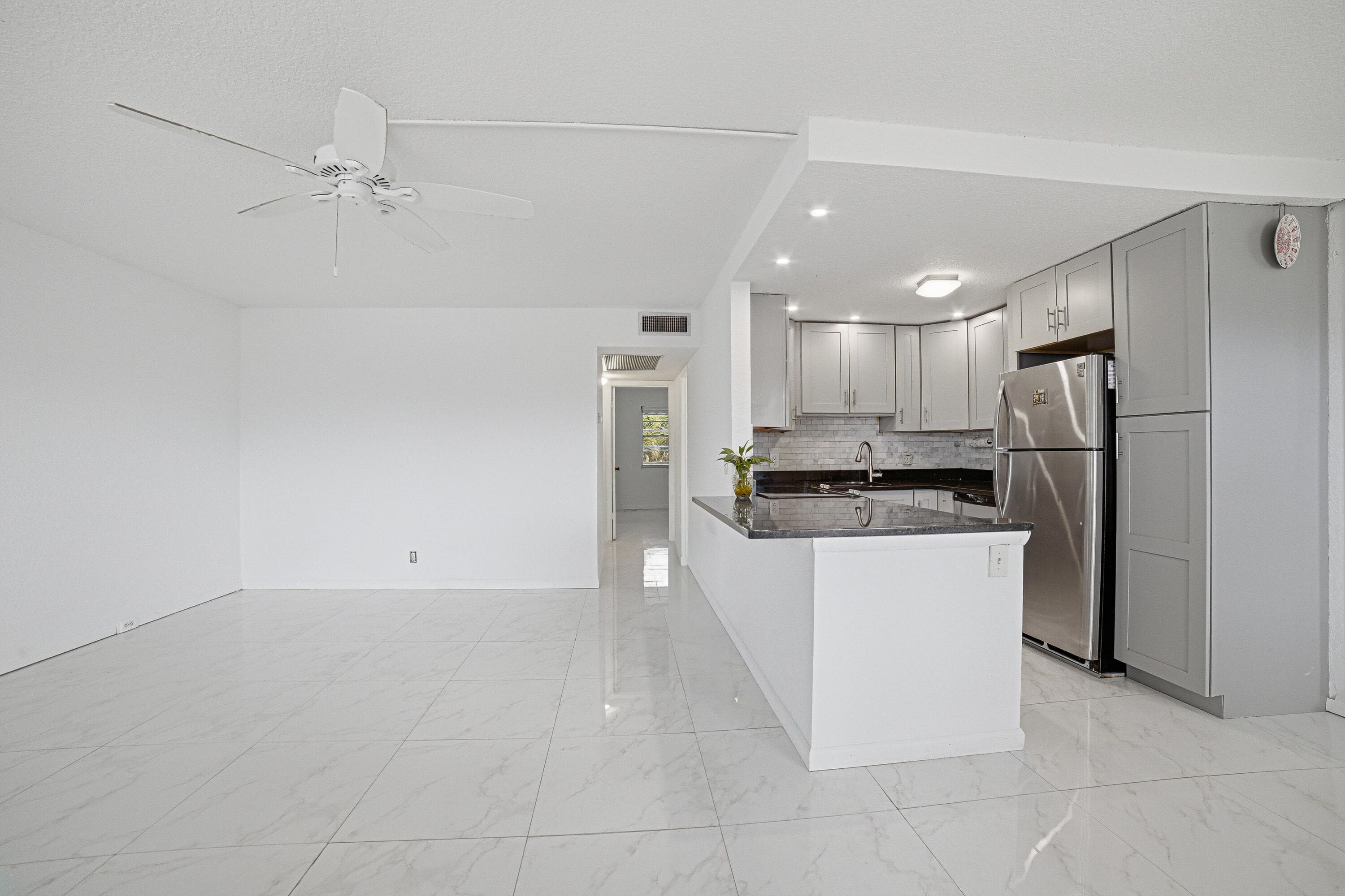 51 Markham C, Deerfield Beach, FL 33442 — photo 6 of 47