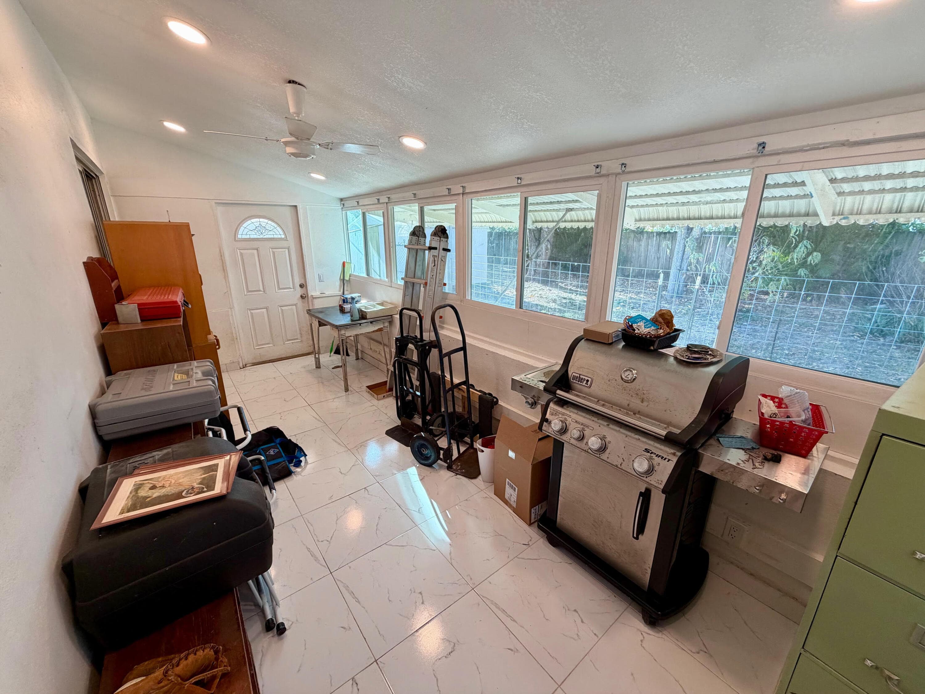 360 Forest Hill Boulevard, West Palm Beach, FL 33405 — photo 12 of 18