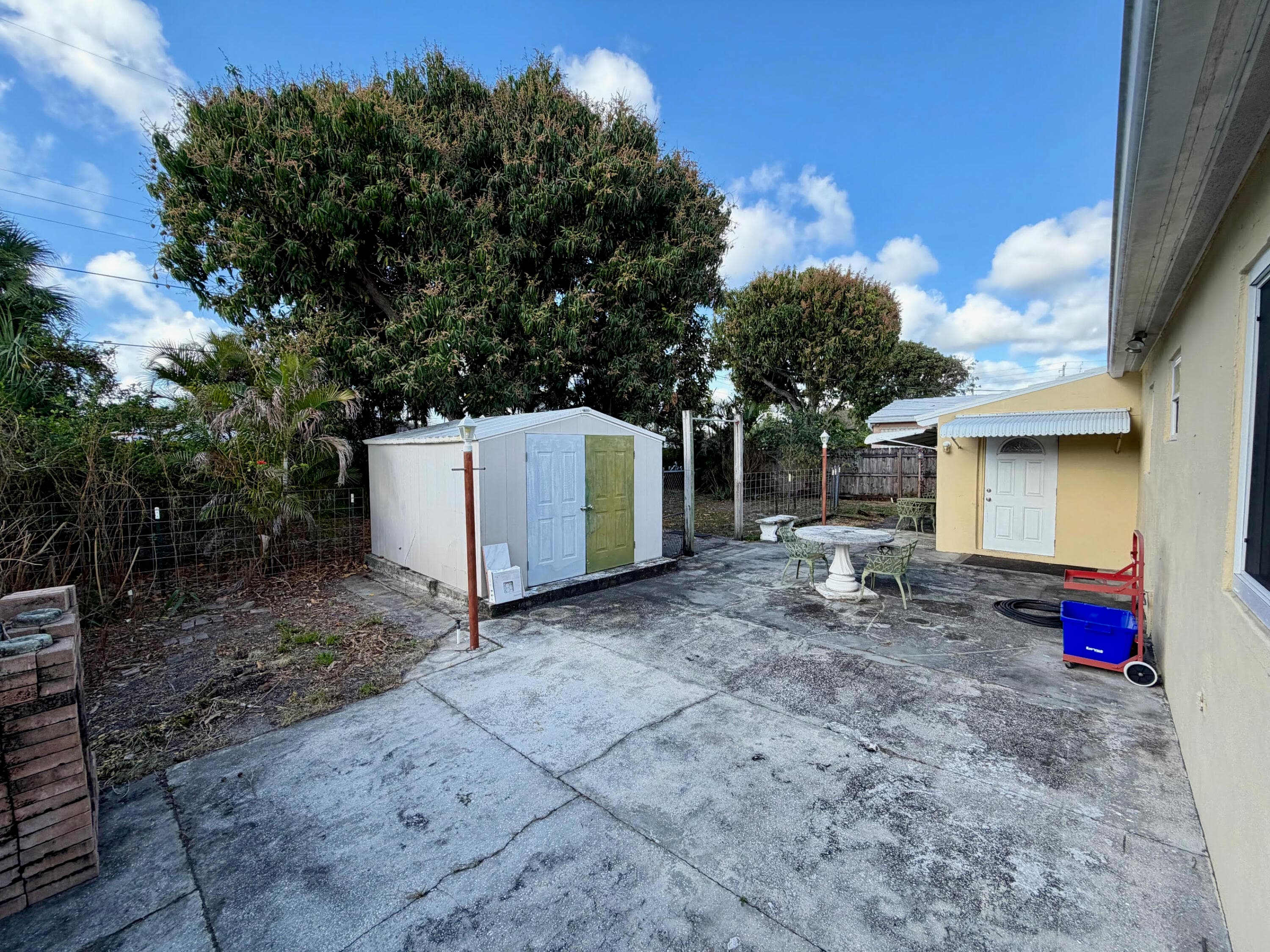 360 Forest Hill Boulevard, West Palm Beach, FL 33405 — photo 17 of 18
