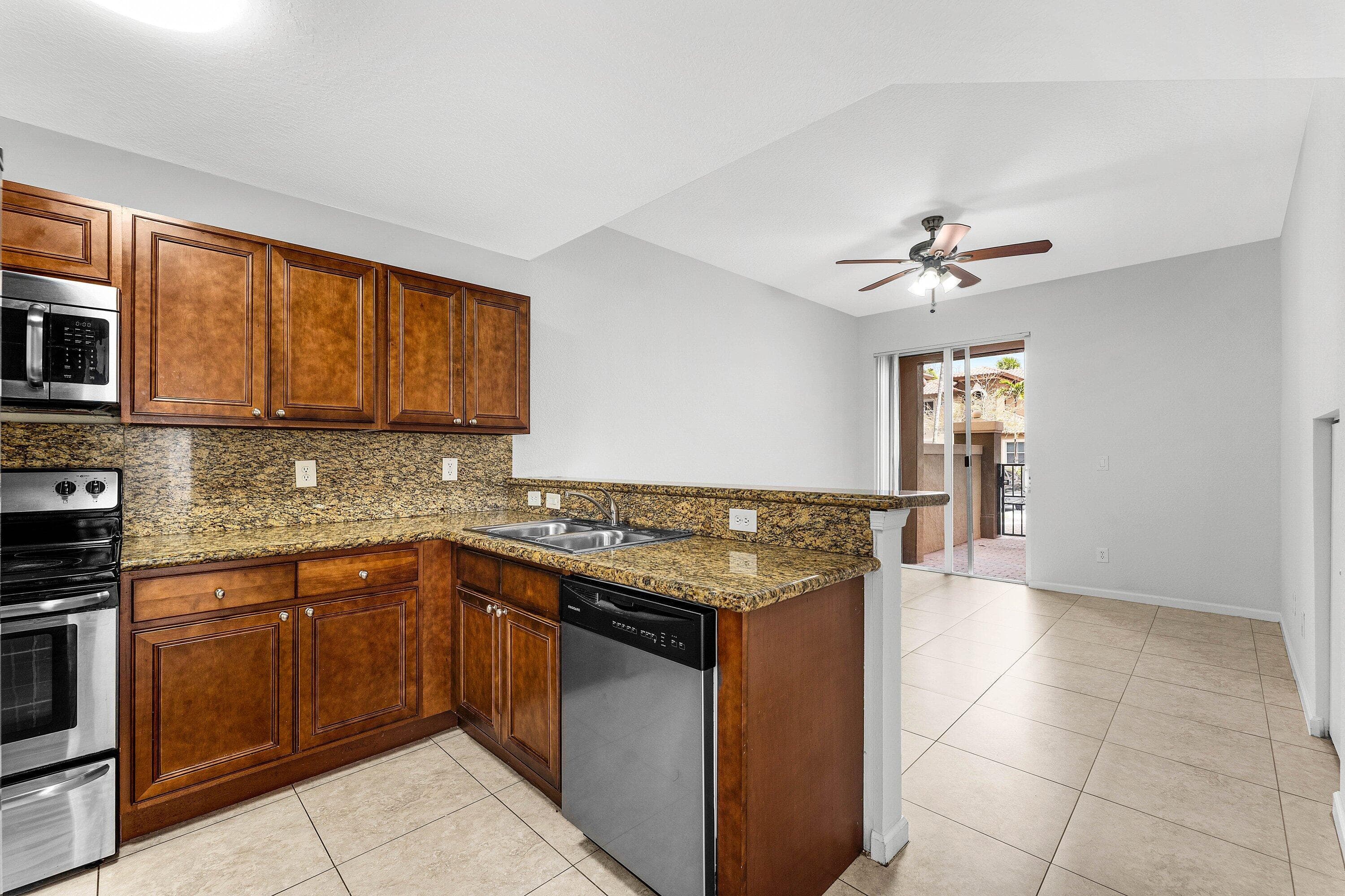 6515 Diamond Springs Terrace 2404, West Palm Beach, FL 33411 — photo 9 of 31