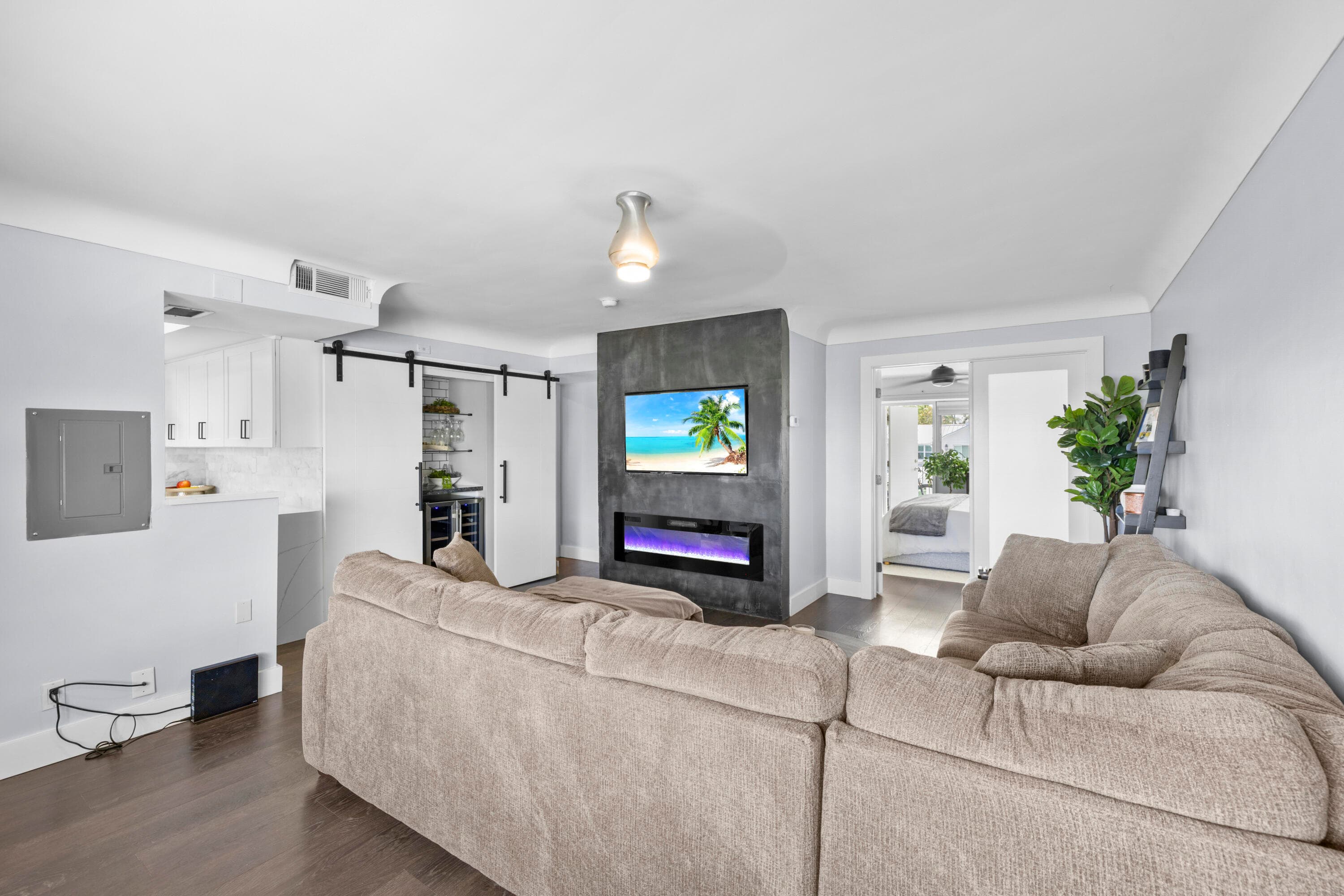 535 Hendricks Isle 302, Fort Lauderdale, FL 33301 — photo 14 of 26
