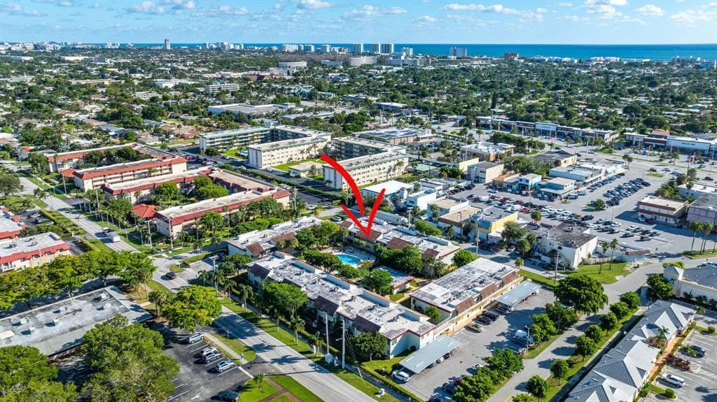 860 SE 6th Avenue 303, Deerfield Beach, FL 33441 — photo 6 of 35