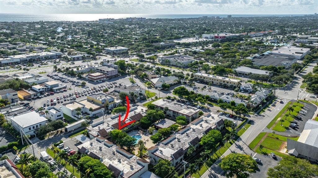 860 SE 6th Avenue 303, Deerfield Beach, FL 33441 — photo 8 of 35