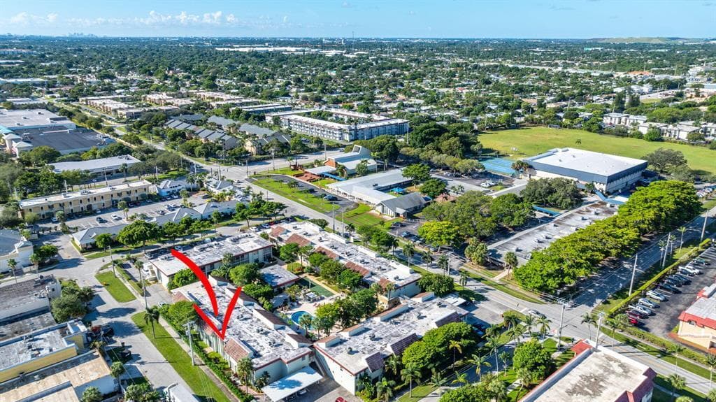 860 SE 6th Avenue 303, Deerfield Beach, FL 33441 — photo 9 of 35