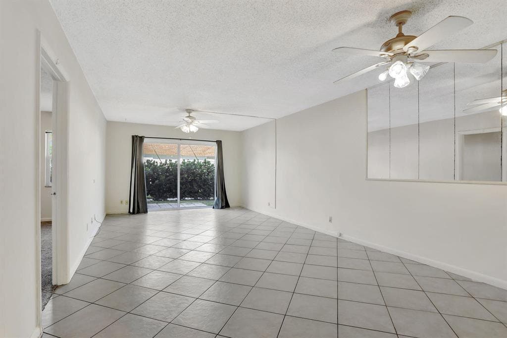 860 SE 6th Avenue 303, Deerfield Beach, FL 33441 — photo 23 of 35