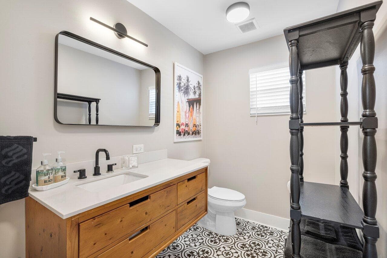 215 S Palmway, Lake Worth Beach, FL 33460 — photo 15 of 60