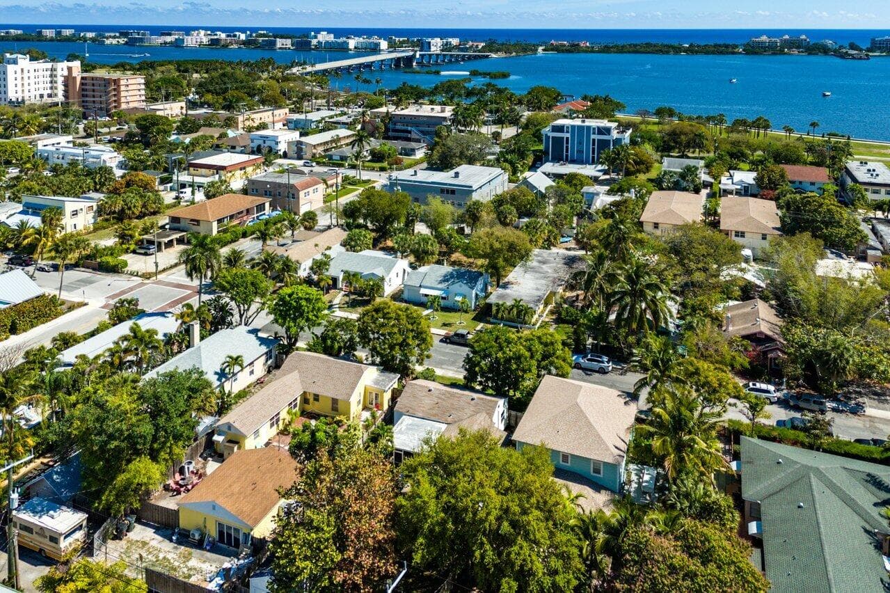 215 S Palmway, Lake Worth Beach, FL 33460 — photo 44 of 60