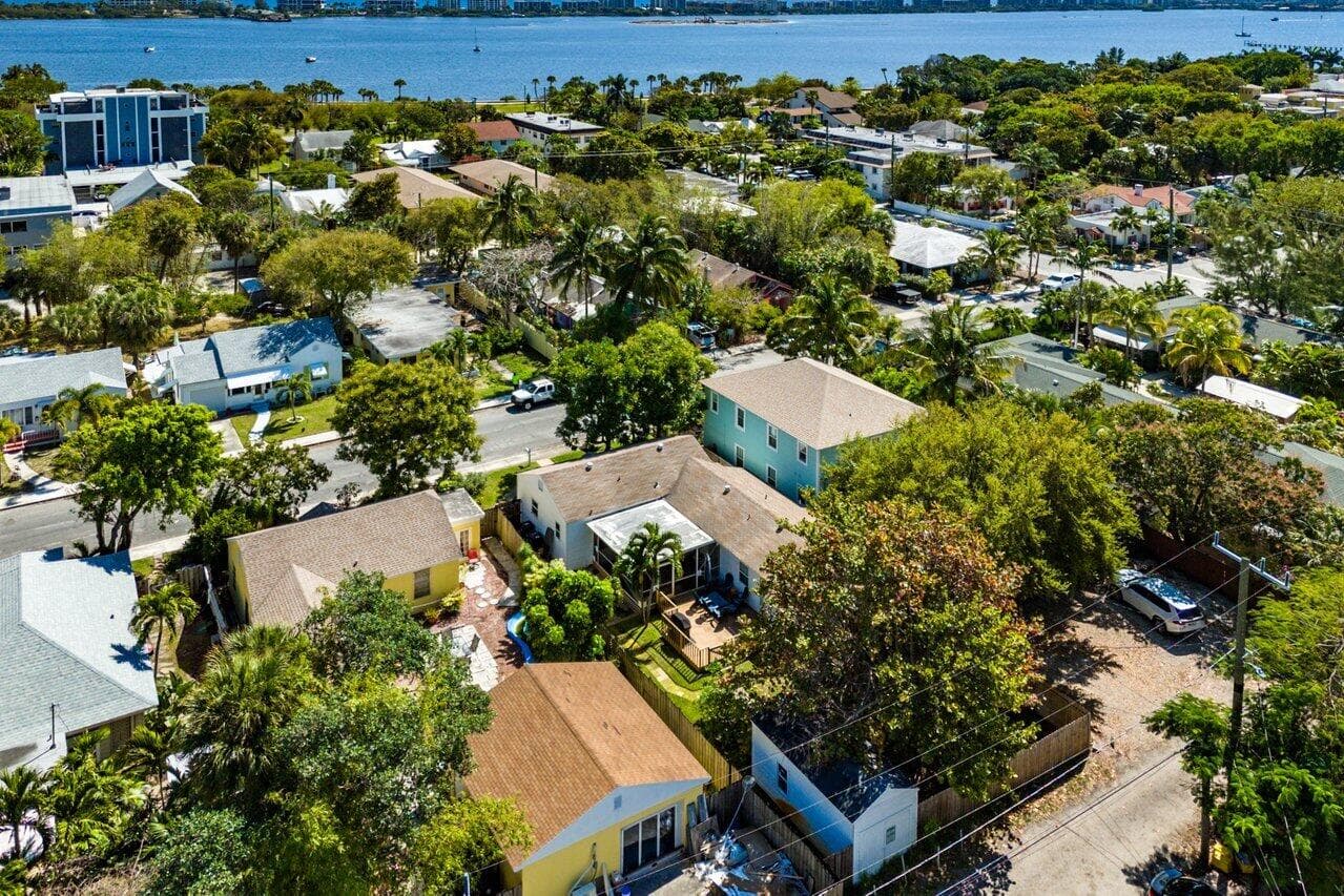 215 S Palmway, Lake Worth Beach, FL 33460 — photo 43 of 60