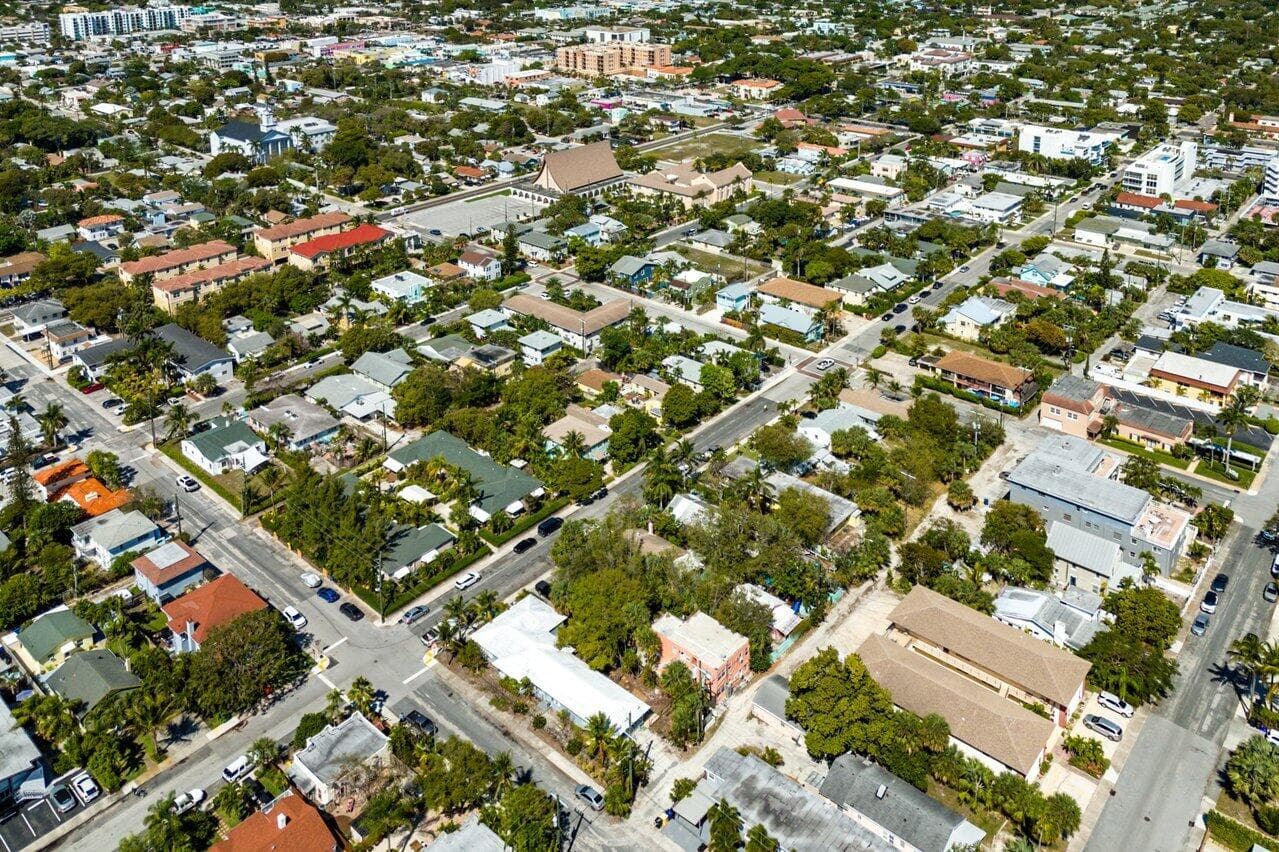 215 S Palmway, Lake Worth Beach, FL 33460 — photo 48 of 60