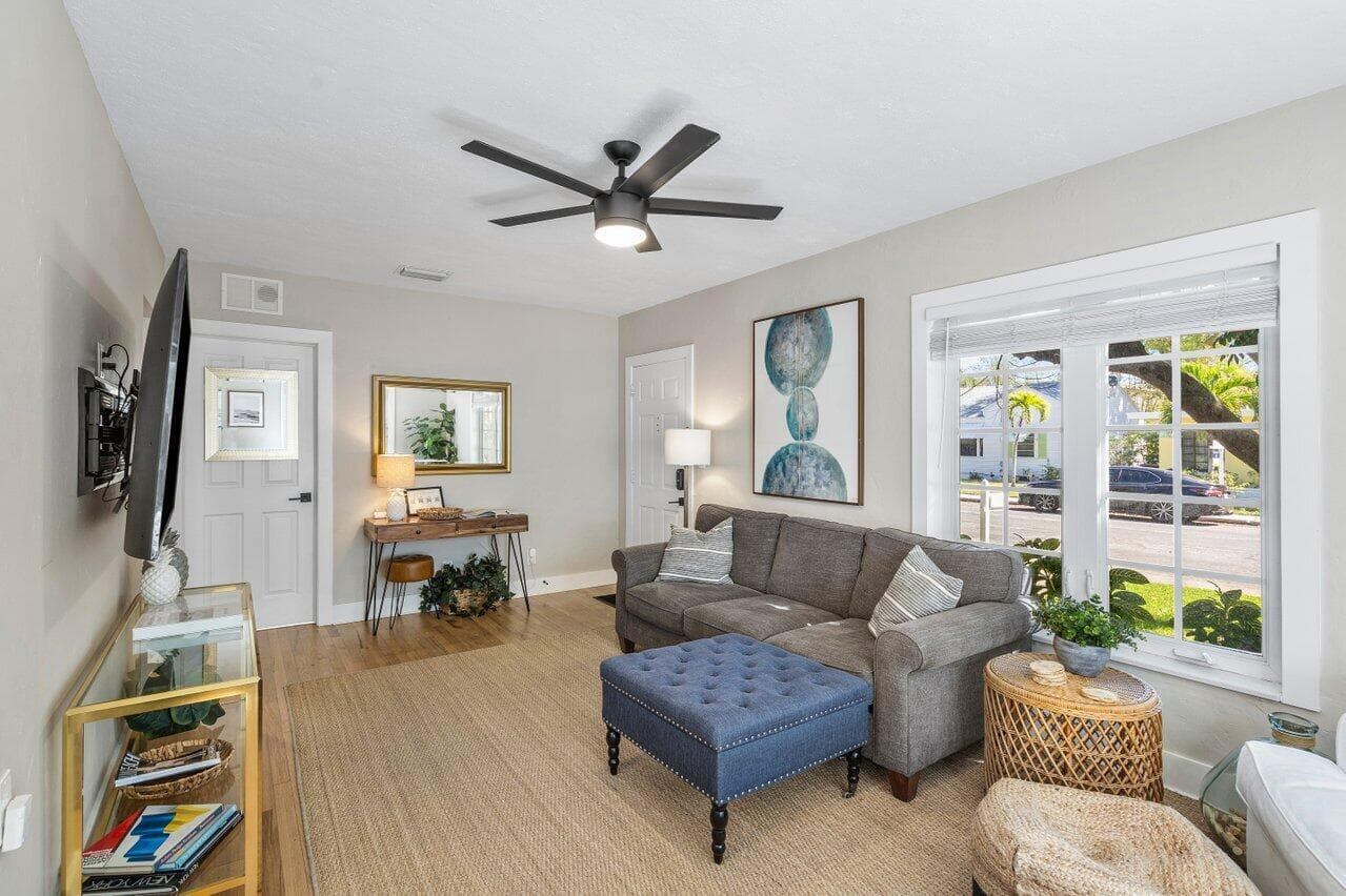 215 S Palmway, Lake Worth Beach, FL 33460 — photo 5 of 60