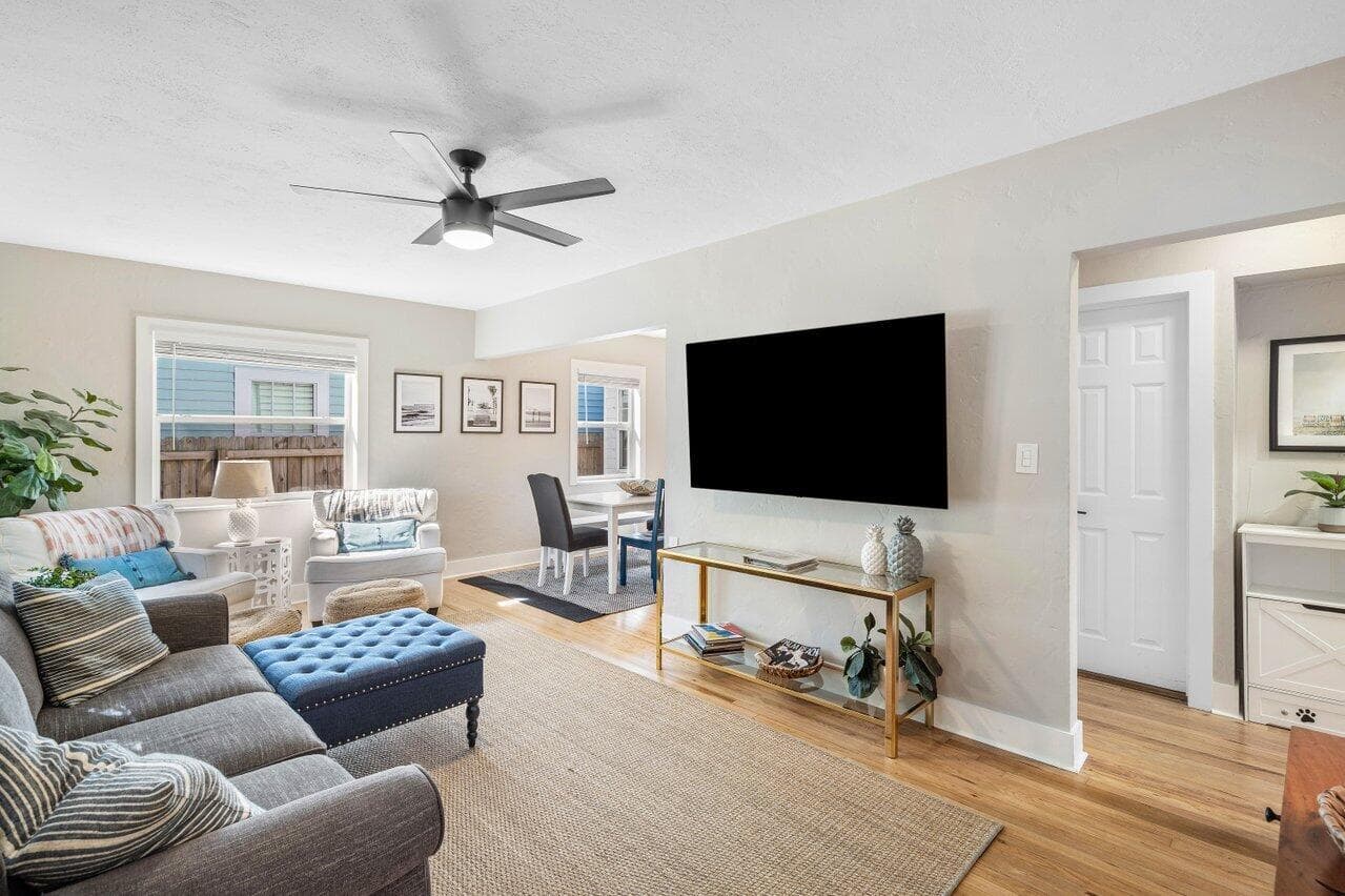 215 S Palmway, Lake Worth Beach, FL 33460 — photo 2 of 60