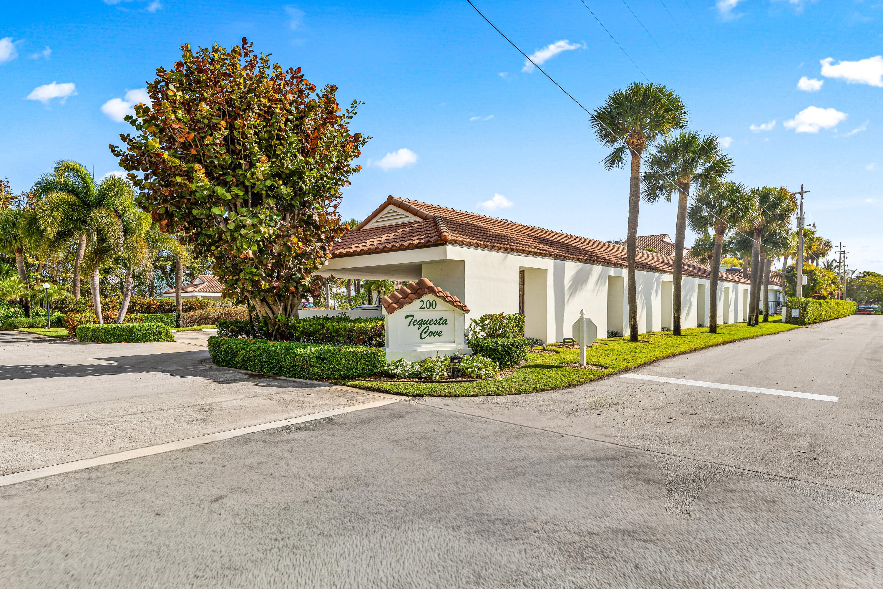 200 Waterway Road 104, Tequesta, FL 33469 — photo 41 of 44