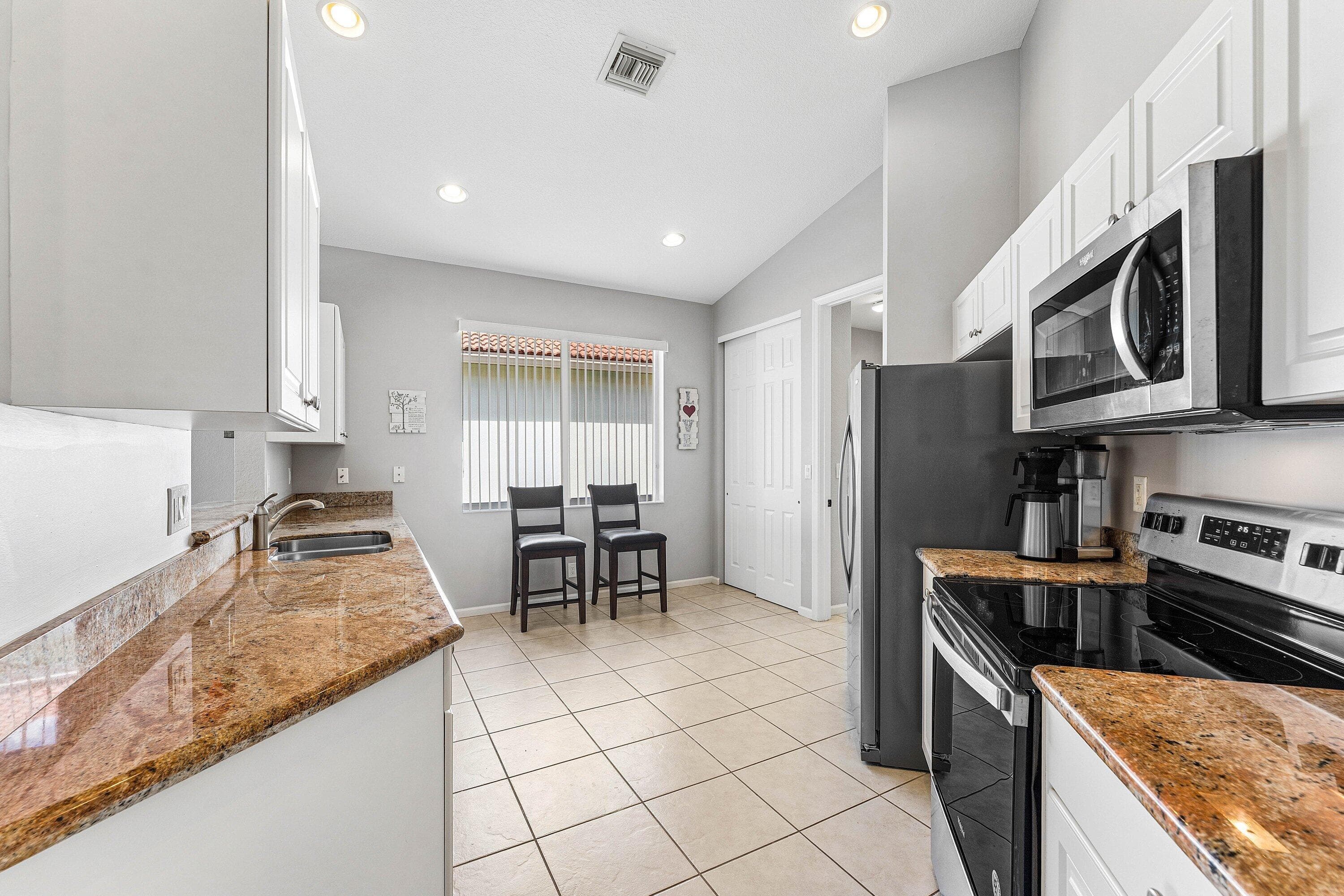 2277 Egret Cove Drive, West Palm Beach, FL 33411 — photo 4 of 31