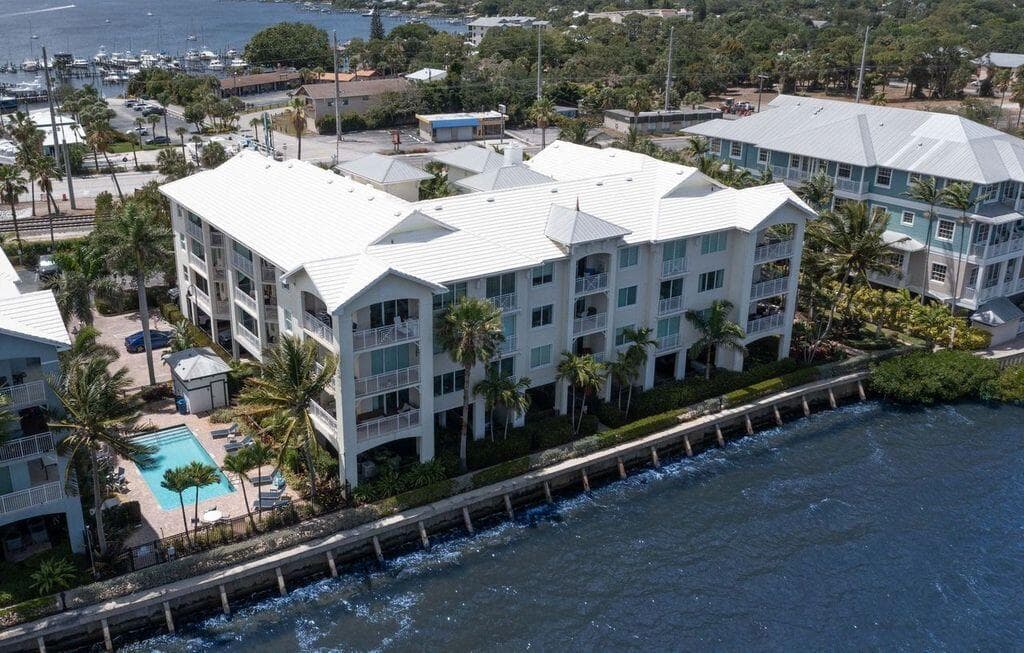 275 NW Flagler Avenue 205, Stuart, FL 34994 — photo 28 of 44