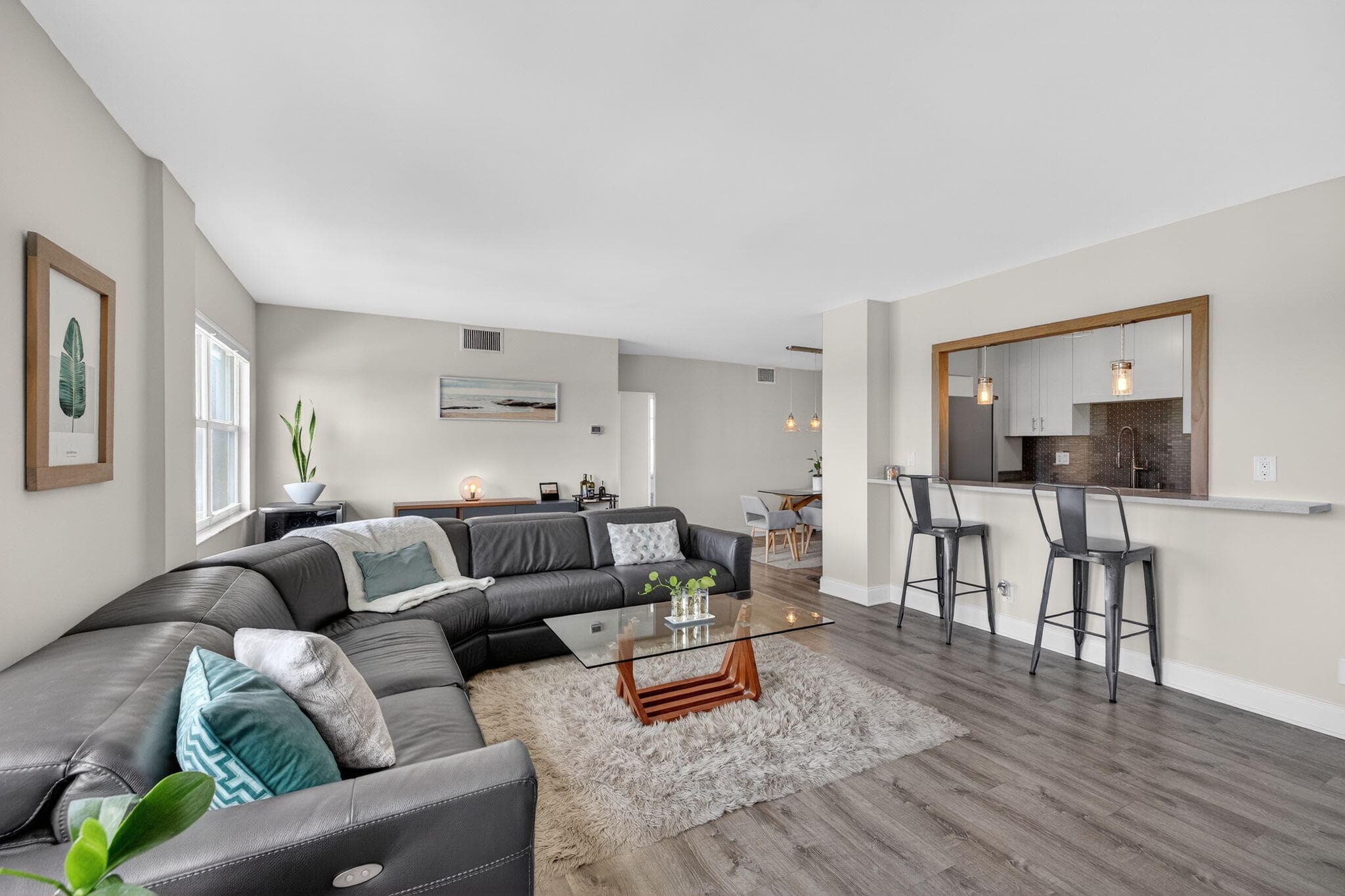 2555 NE 11th Street 609, Fort Lauderdale, FL 33304 — photo 3 of 45