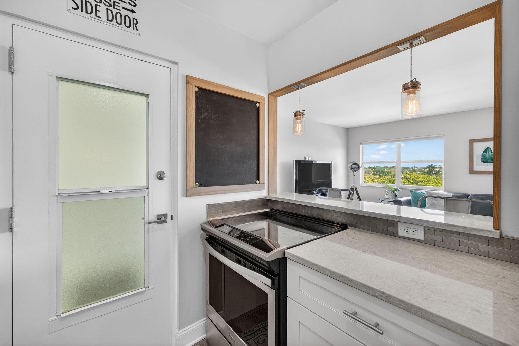 2555 NE 11th Street 609, Fort Lauderdale, FL 33304 — photo 16 of 45